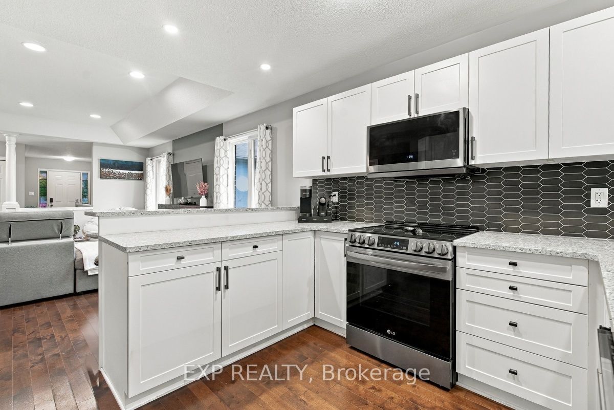 969 Bitterbush Crescent Property Photo 17