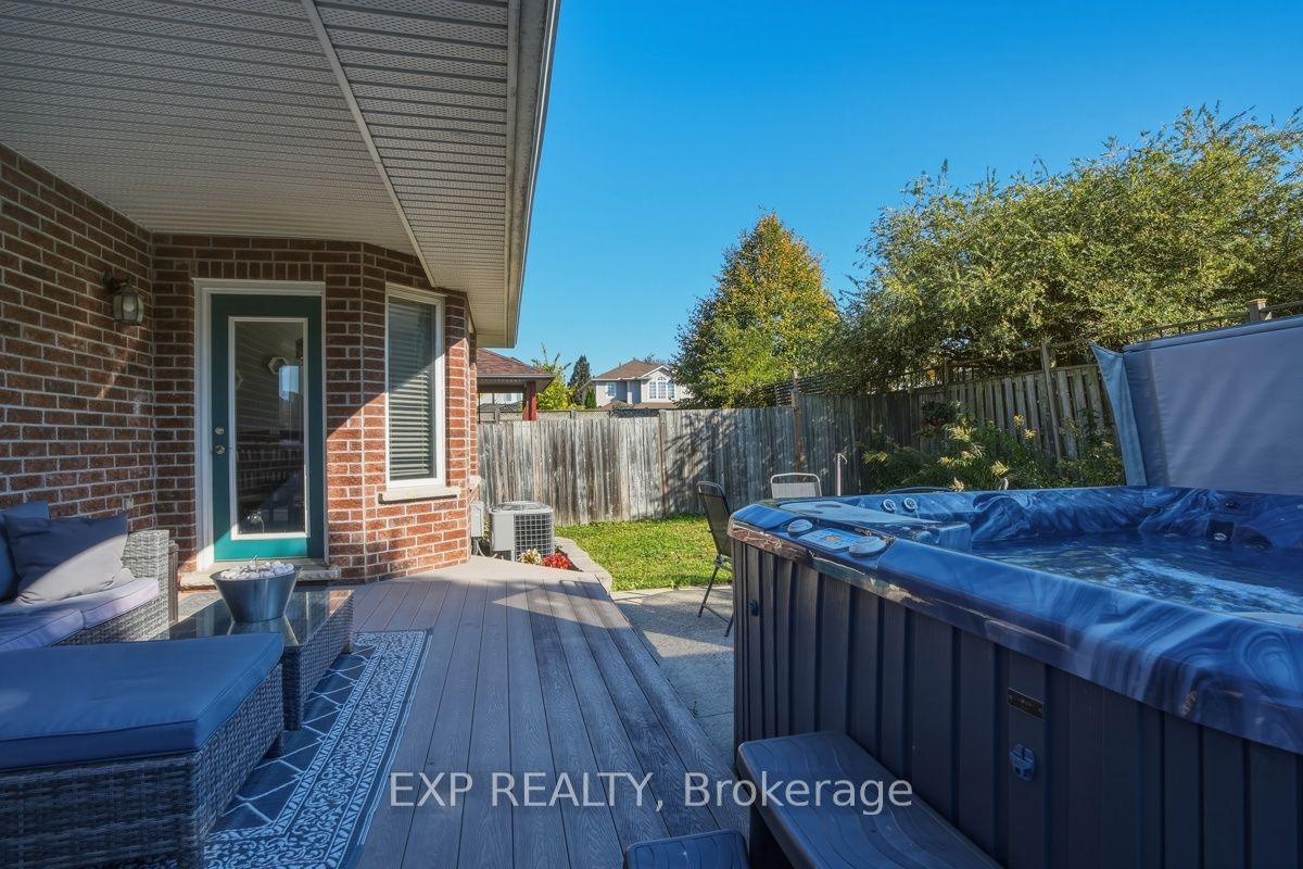 969 Bitterbush Crescent Property Photo 36