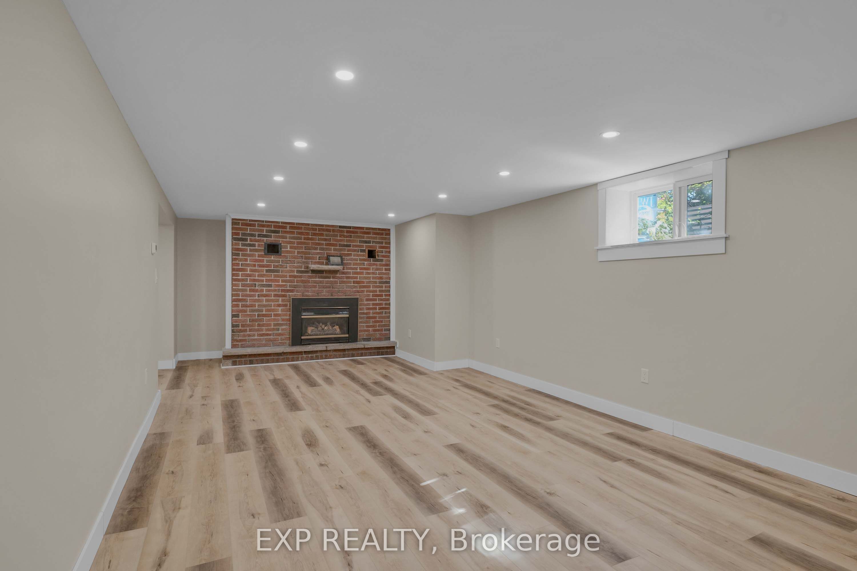 314 First Avenue E (lower Level) Property Photo 6