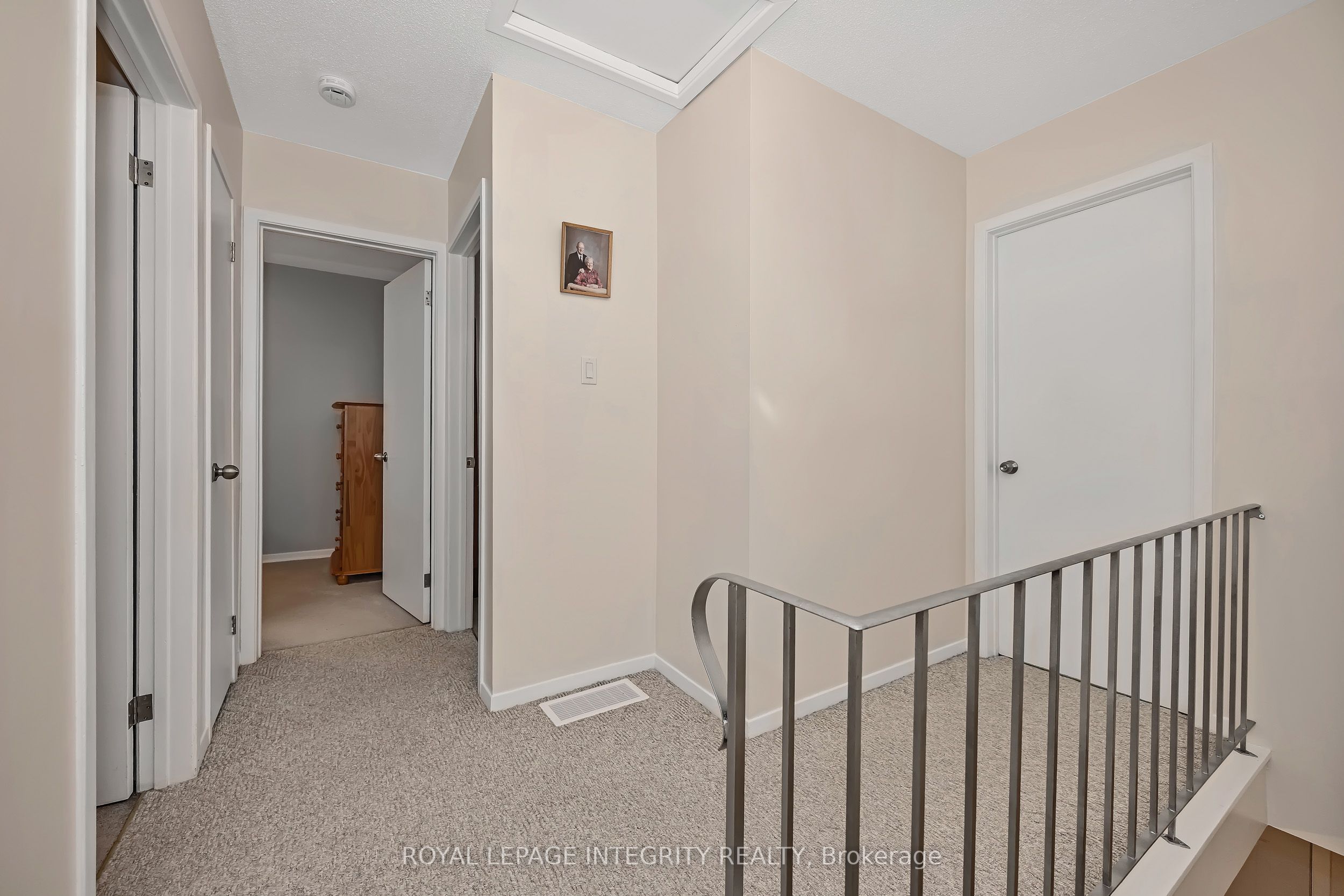 262 Edward Street S Property Photo 18