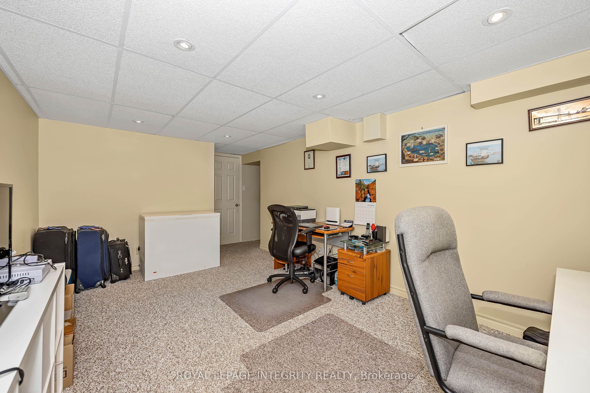 262 Edward Street S Property Photo 29