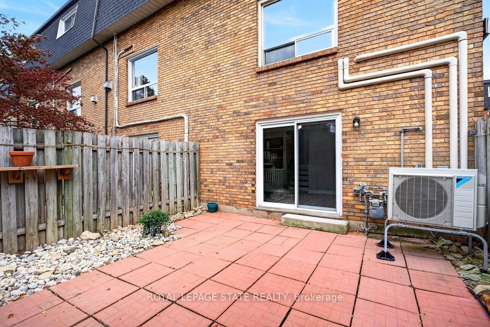 21 Rosedale Court Property Photo 38