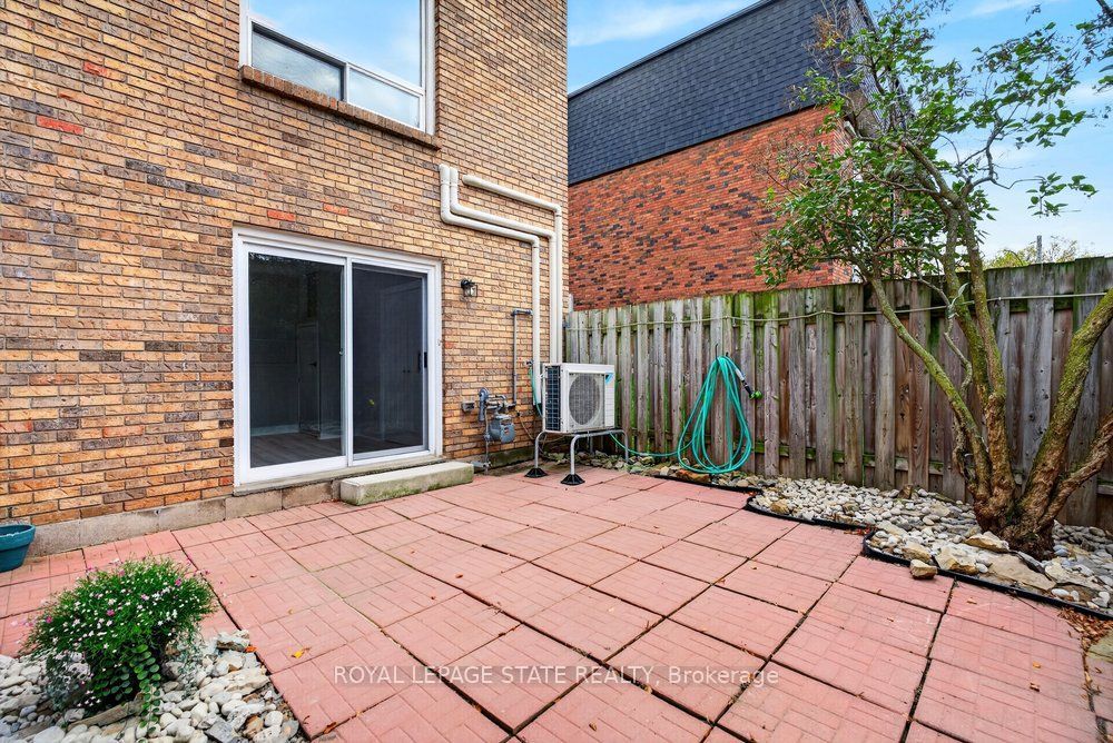21 Rosedale Court Property Photo 39