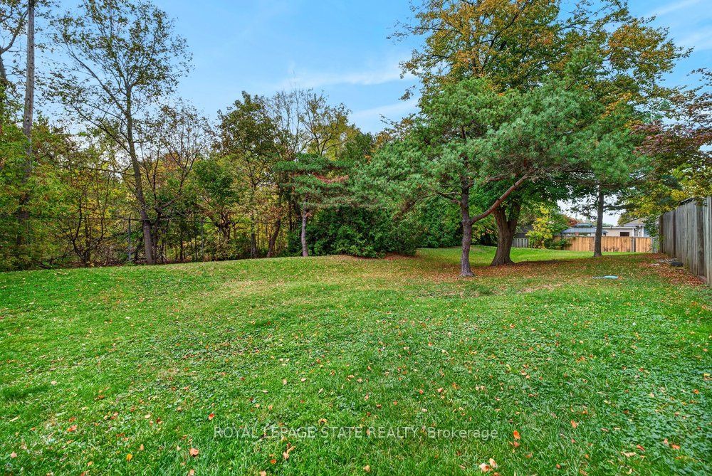 21 Rosedale Court Property Photo 41