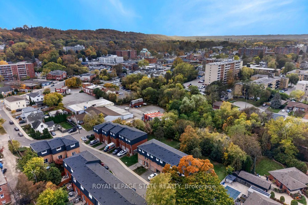 21 Rosedale Court Property Photo 45