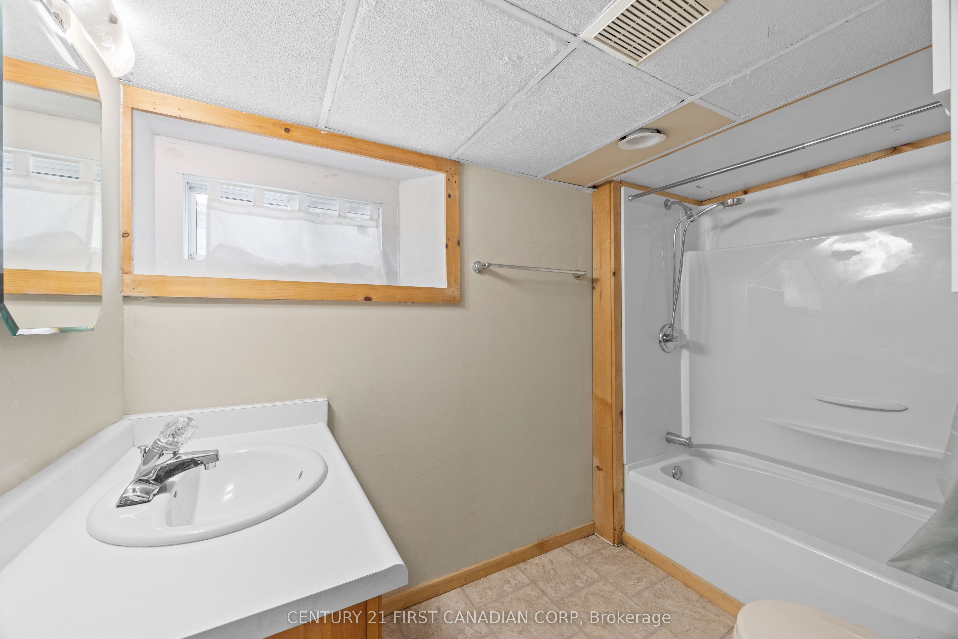 60 Beattie Avenue Property Photo 31