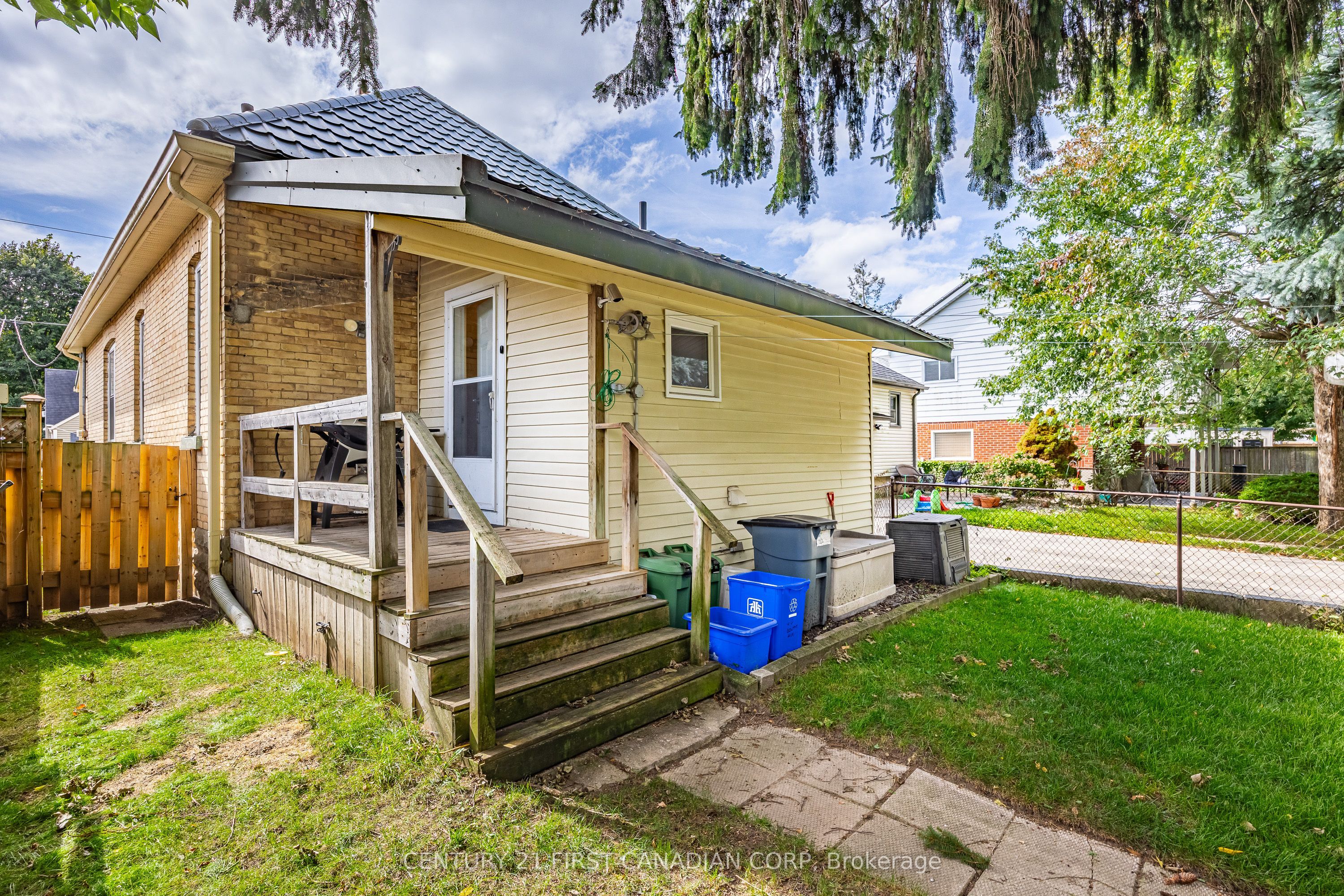 60 Beattie Avenue Property Photo 35