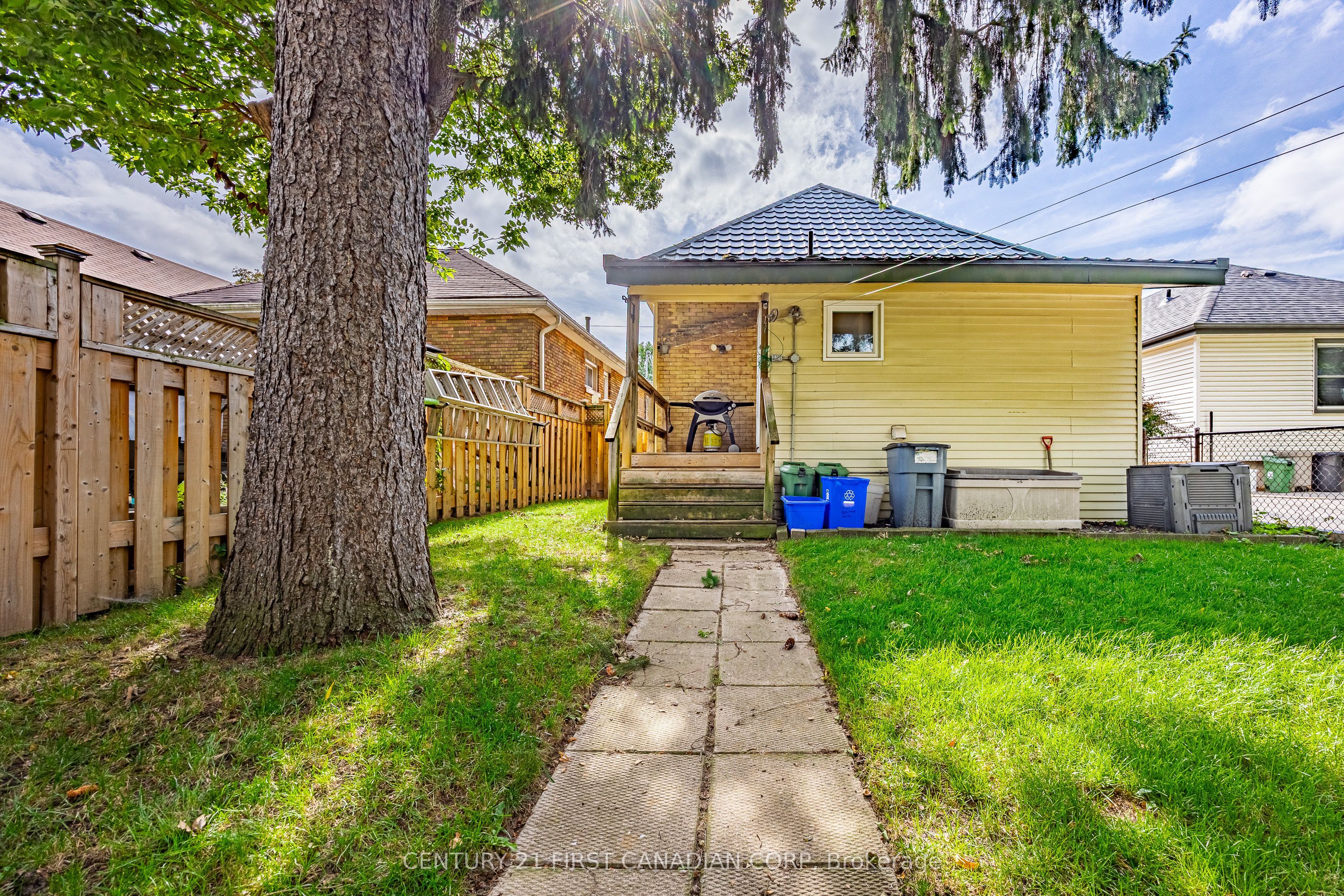 60 Beattie Avenue Property Photo 39