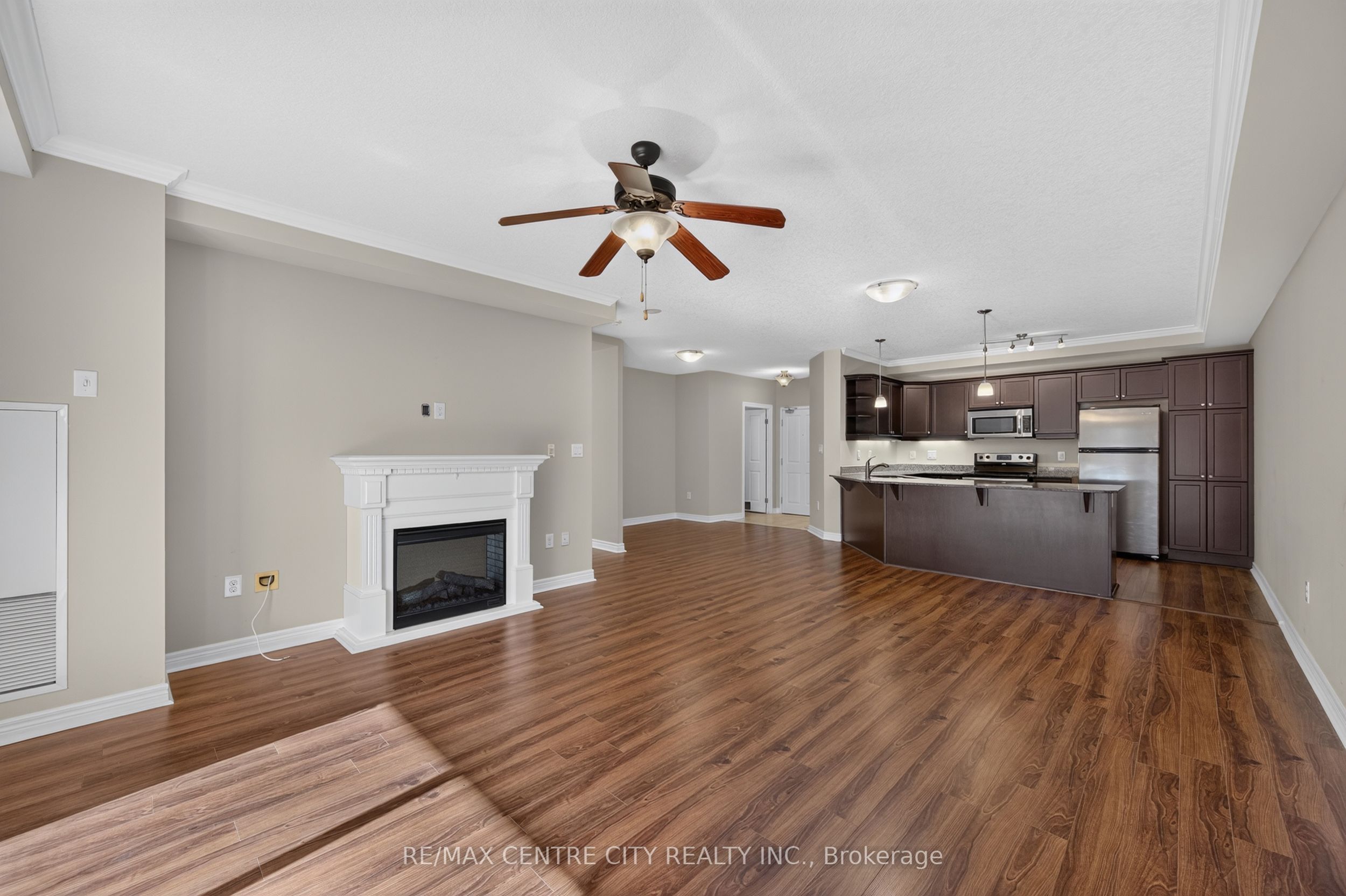 1030 Coronation Drive 413 Property Photo 9