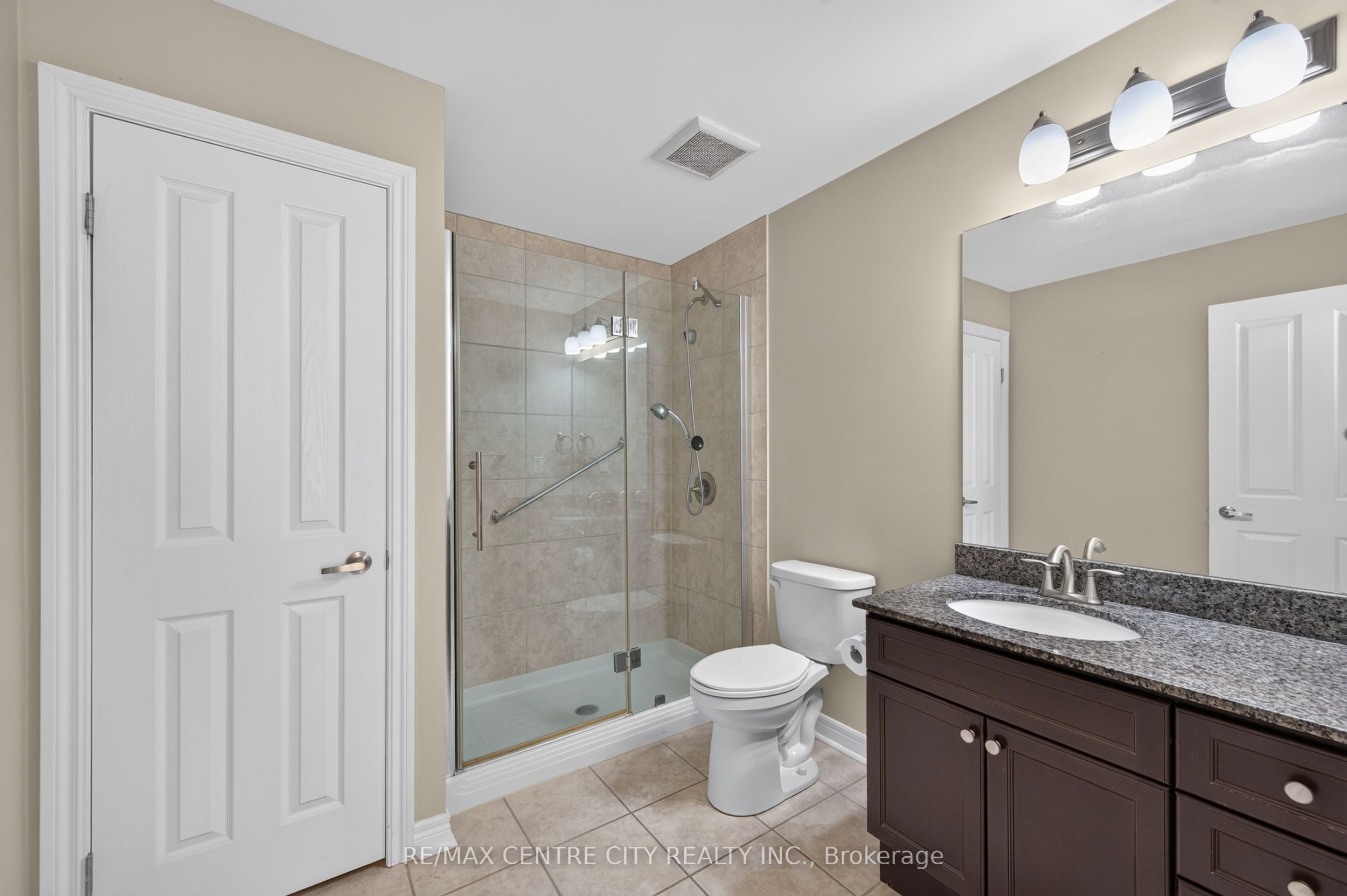 1030 Coronation Drive 413 Property Photo 20