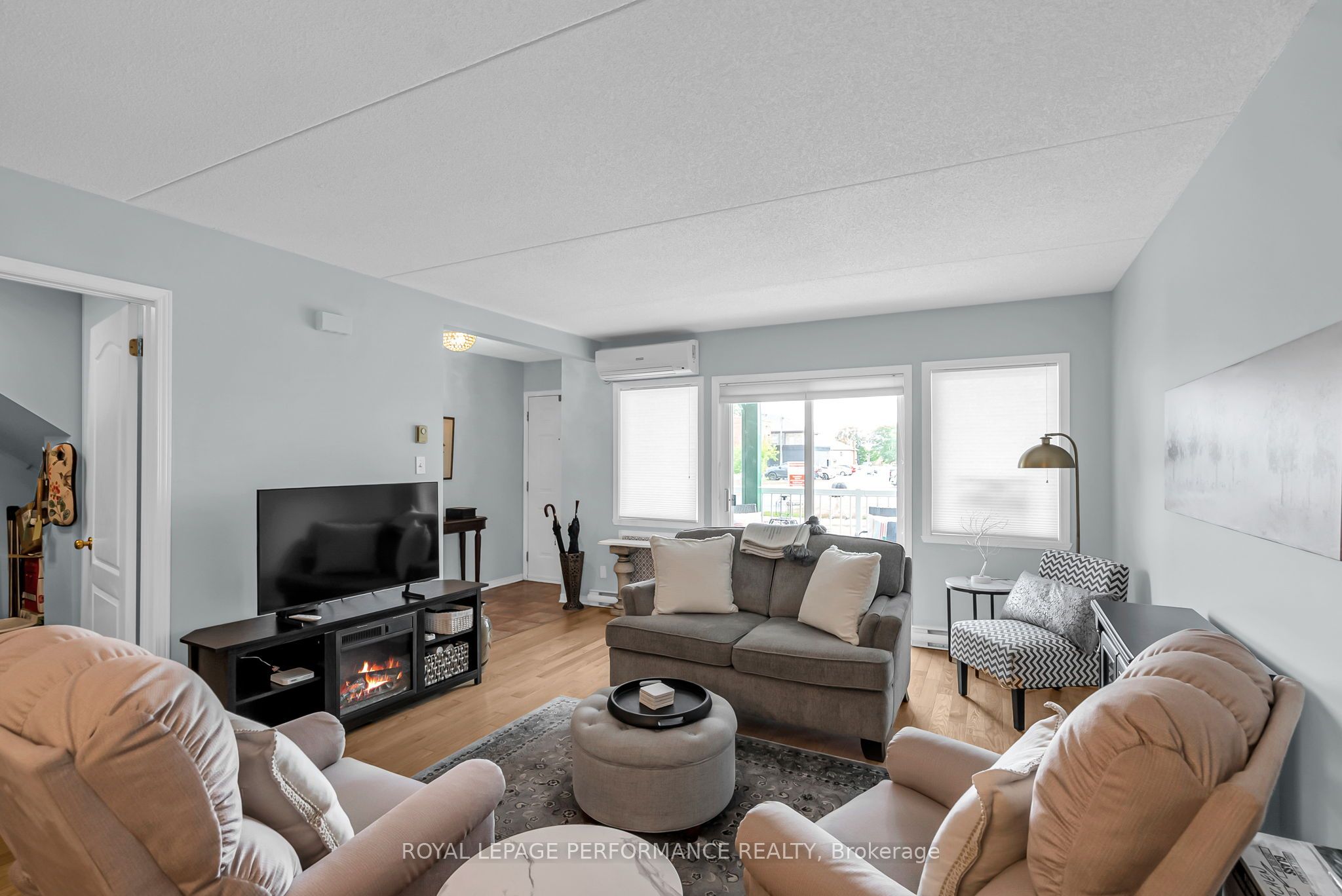 15 First Street W 3 Property Photo 7