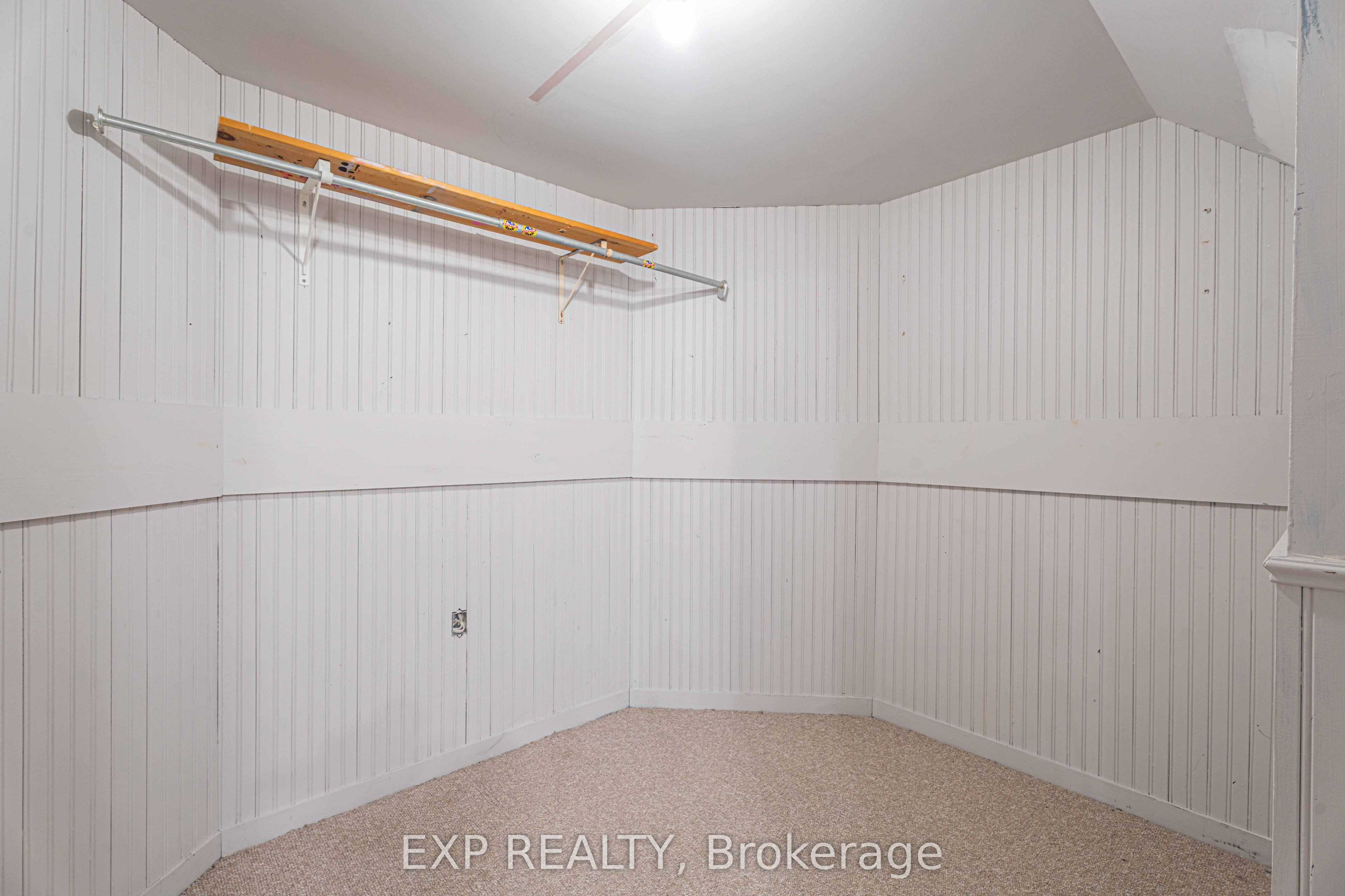 1950 Mapleridge Drive Property Photo 43
