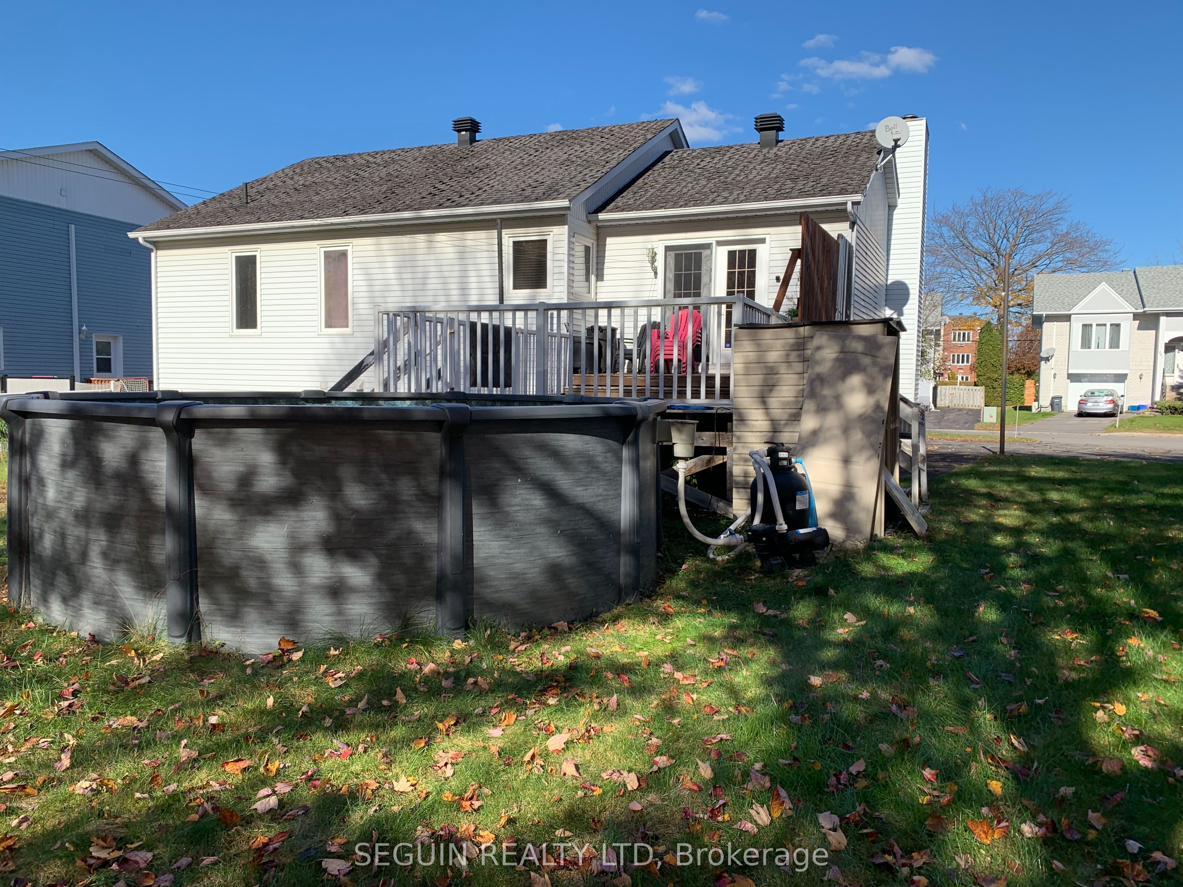 650 Berthiaume Street Property Photo 3