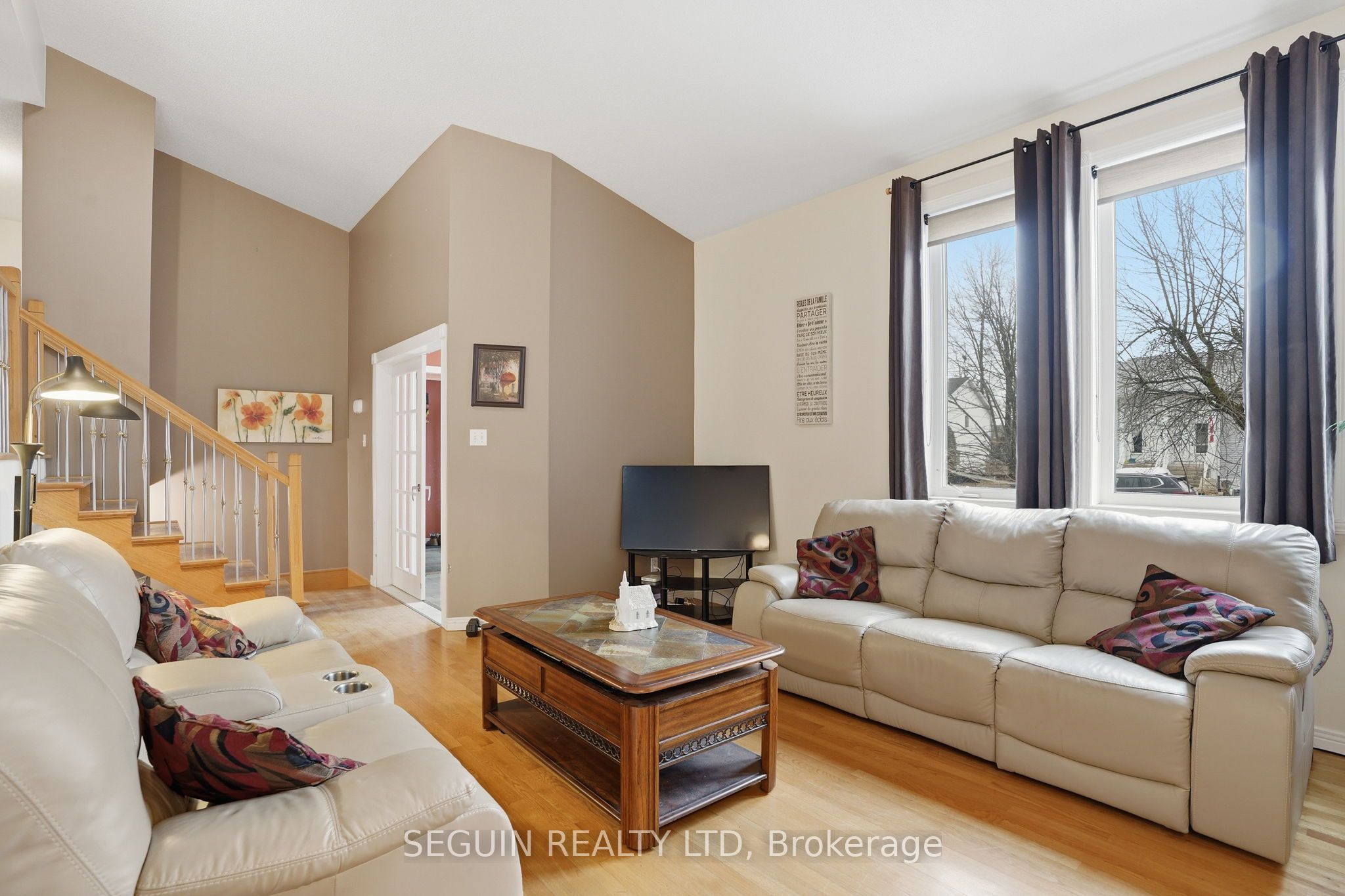 650 Berthiaume Street Property Photo 8