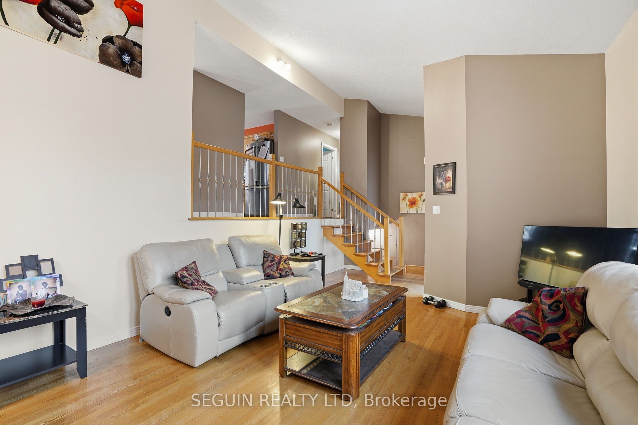 650 Berthiaume Street Property Photo 9