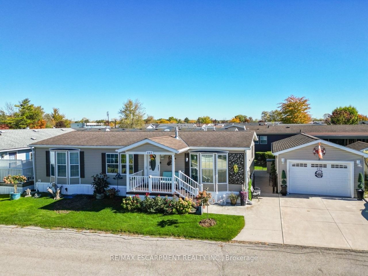 3033 Townline Road 227 Property Photo 1