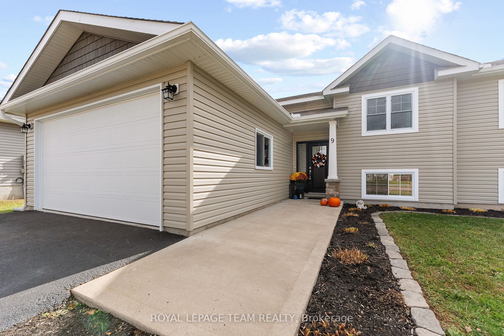 9 Terrance Drive Property Photo 3