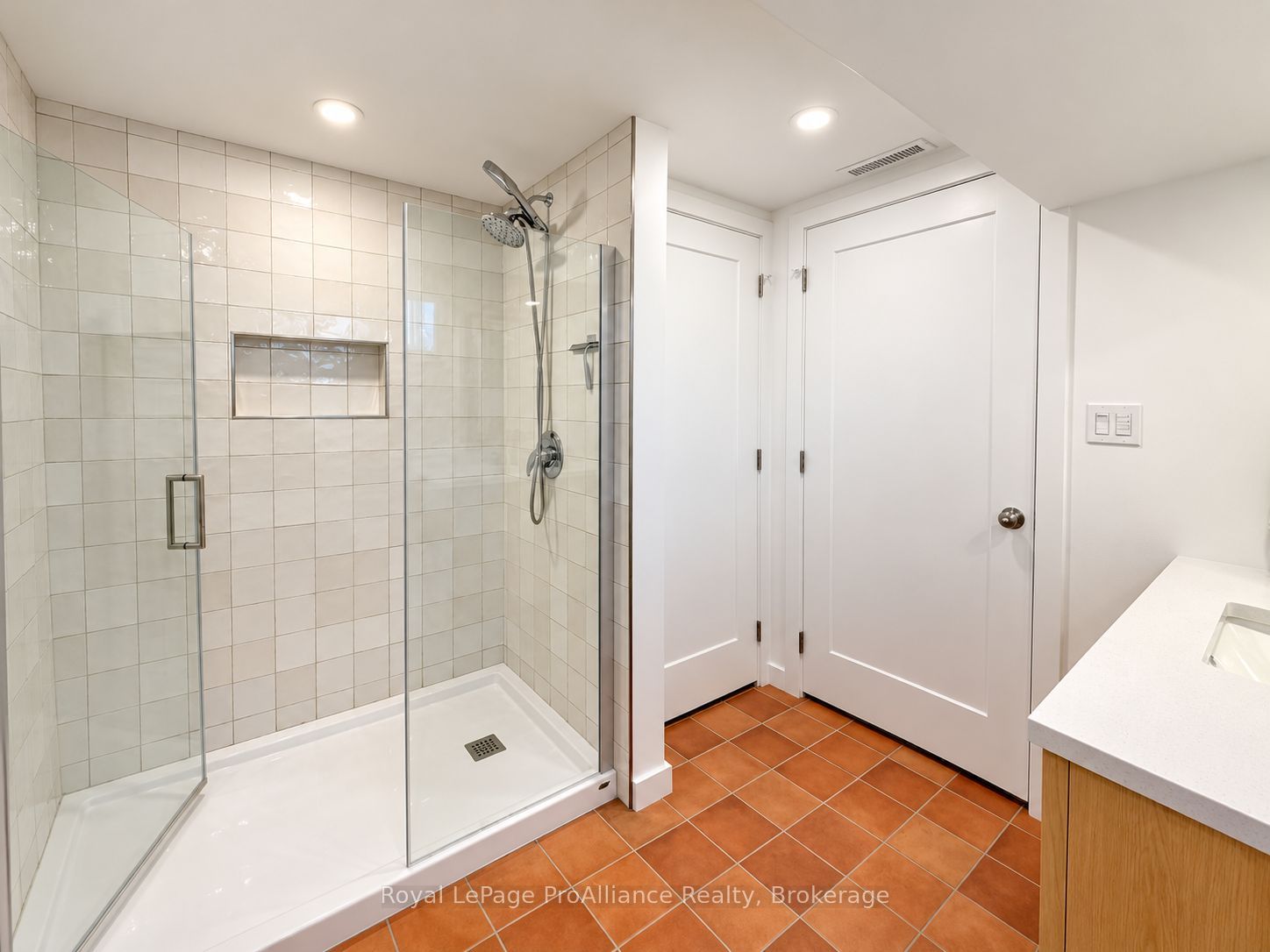 21 Lambert Drive Property Photo 24