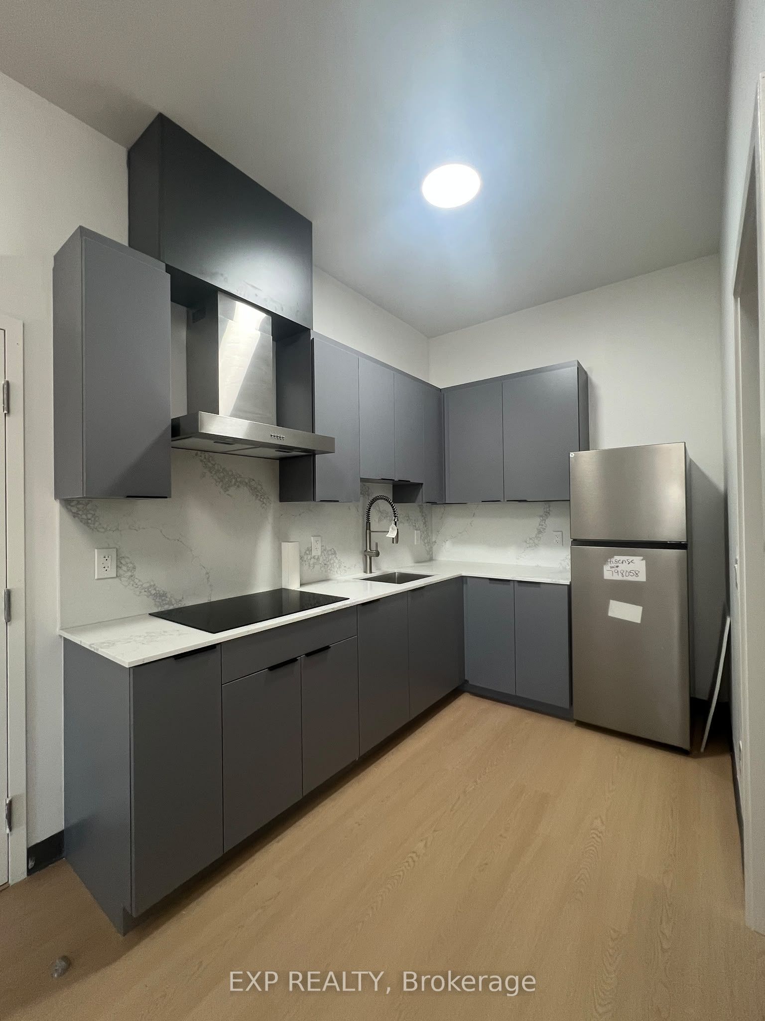 264-268 Ottawa Street N 1 Property Photo 2
