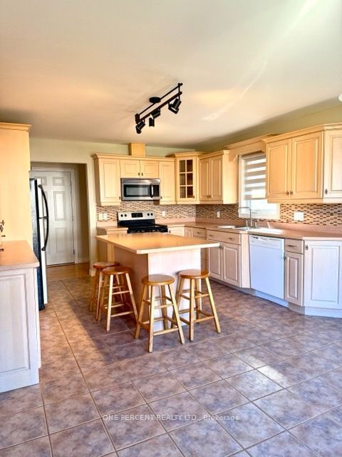 25 Falconridge Court Property Photo 14