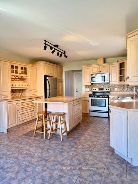 25 Falconridge Court Property Photo 15
