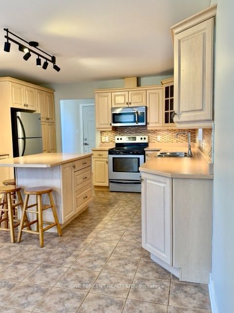 25 Falconridge Court Property Photo 16