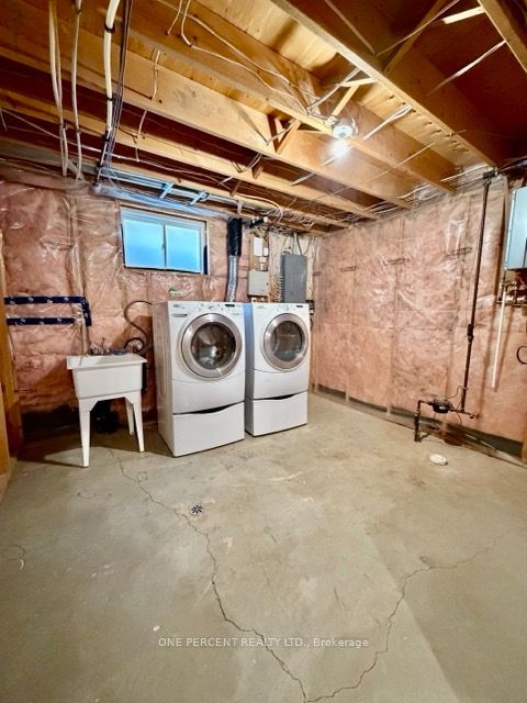25 Falconridge Court Property Photo 31