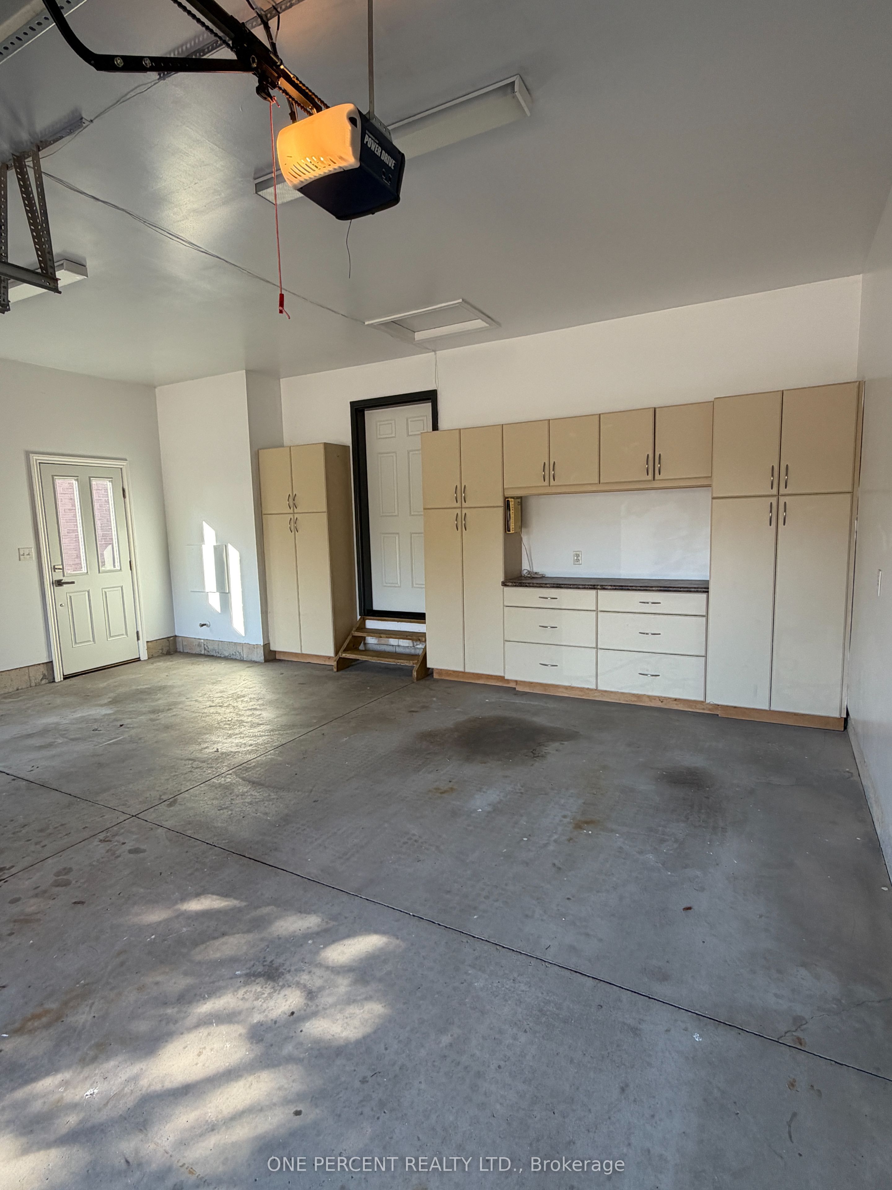 25 Falconridge Court Property Photo 37
