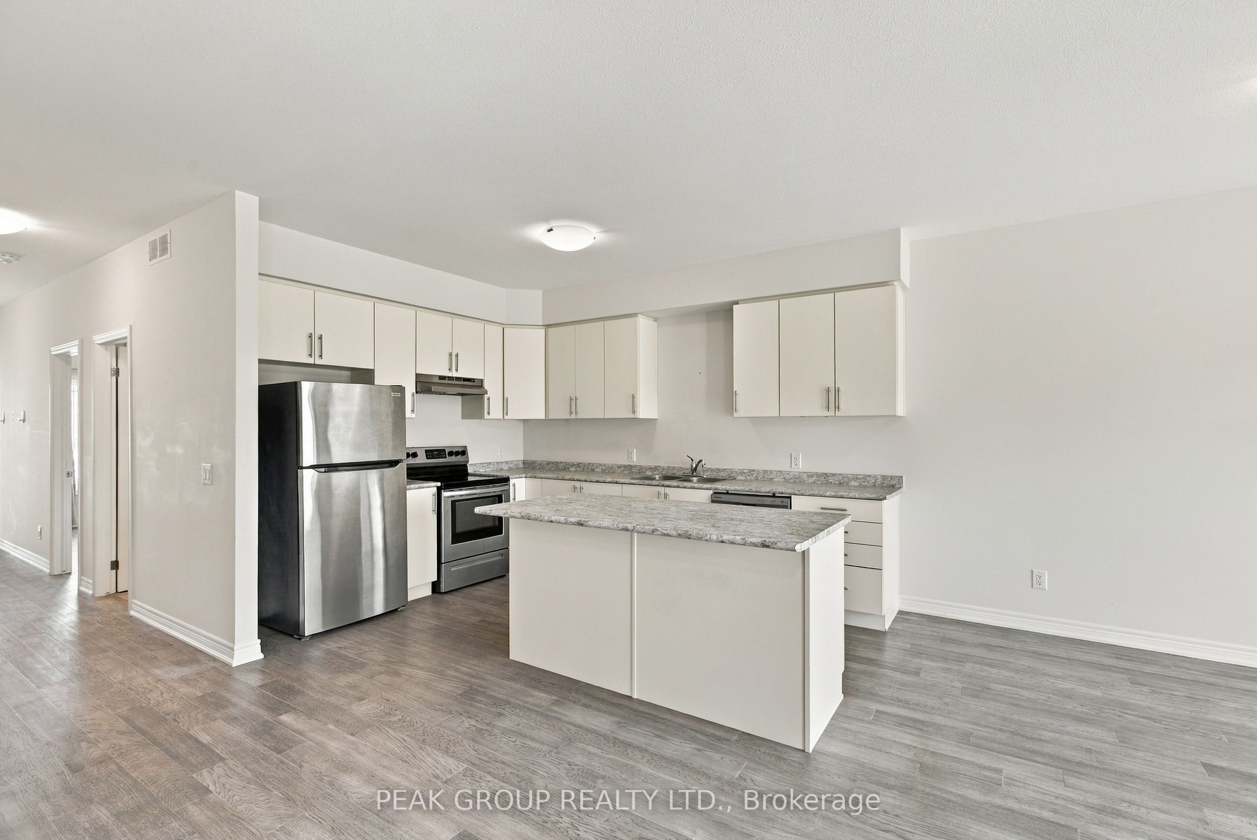 21 Barker Parkway Property Photo 7
