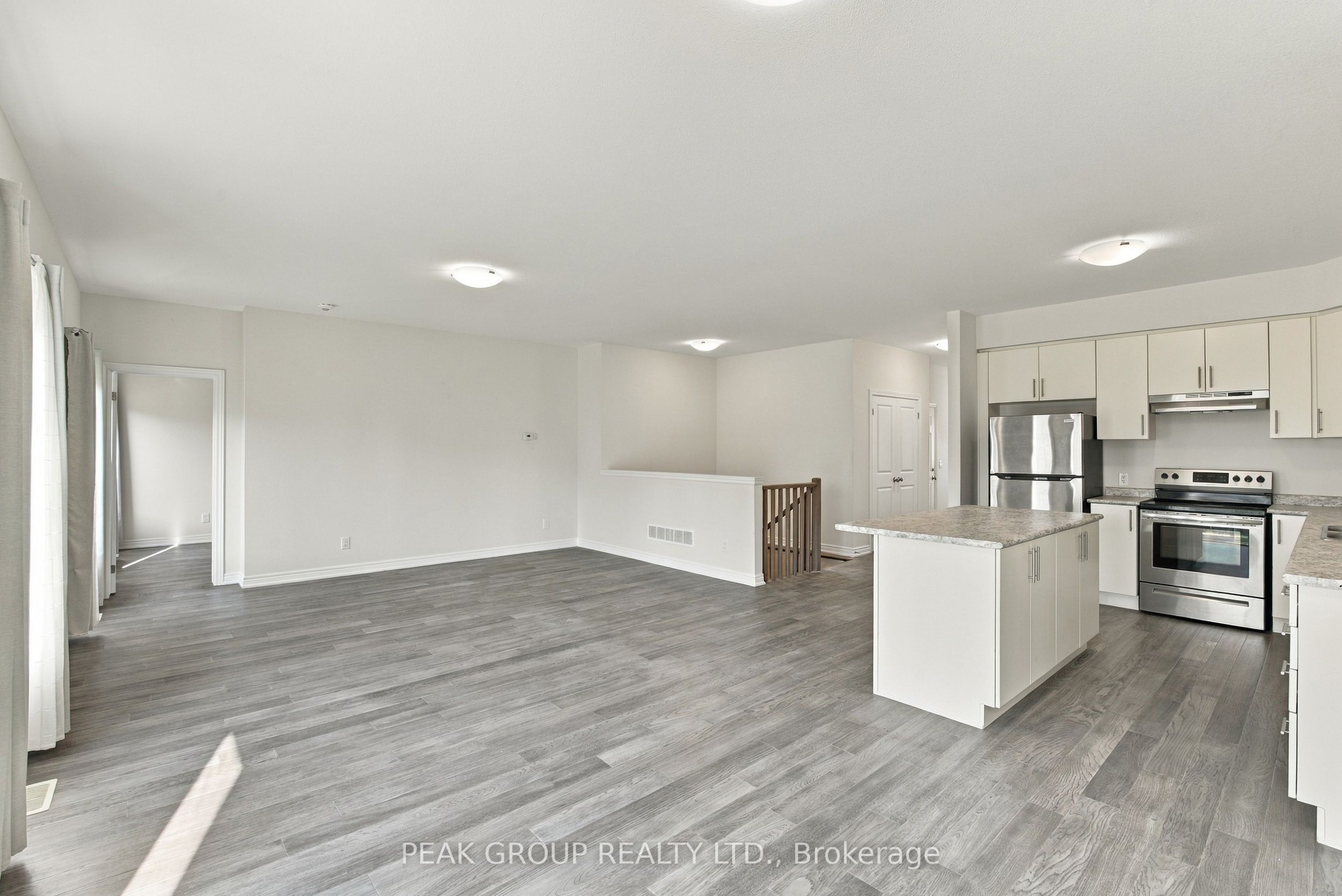 21 Barker Parkway Property Photo 12