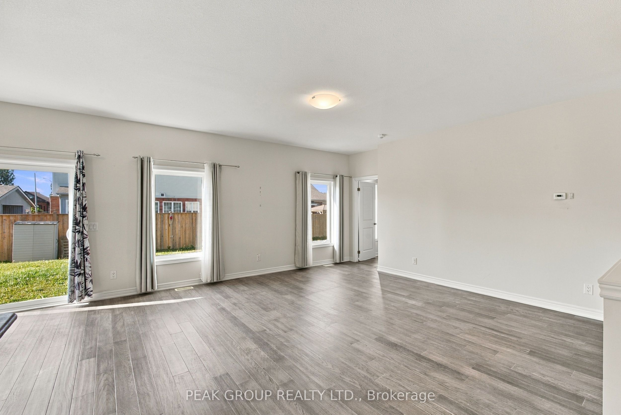 21 Barker Parkway Property Photo 14