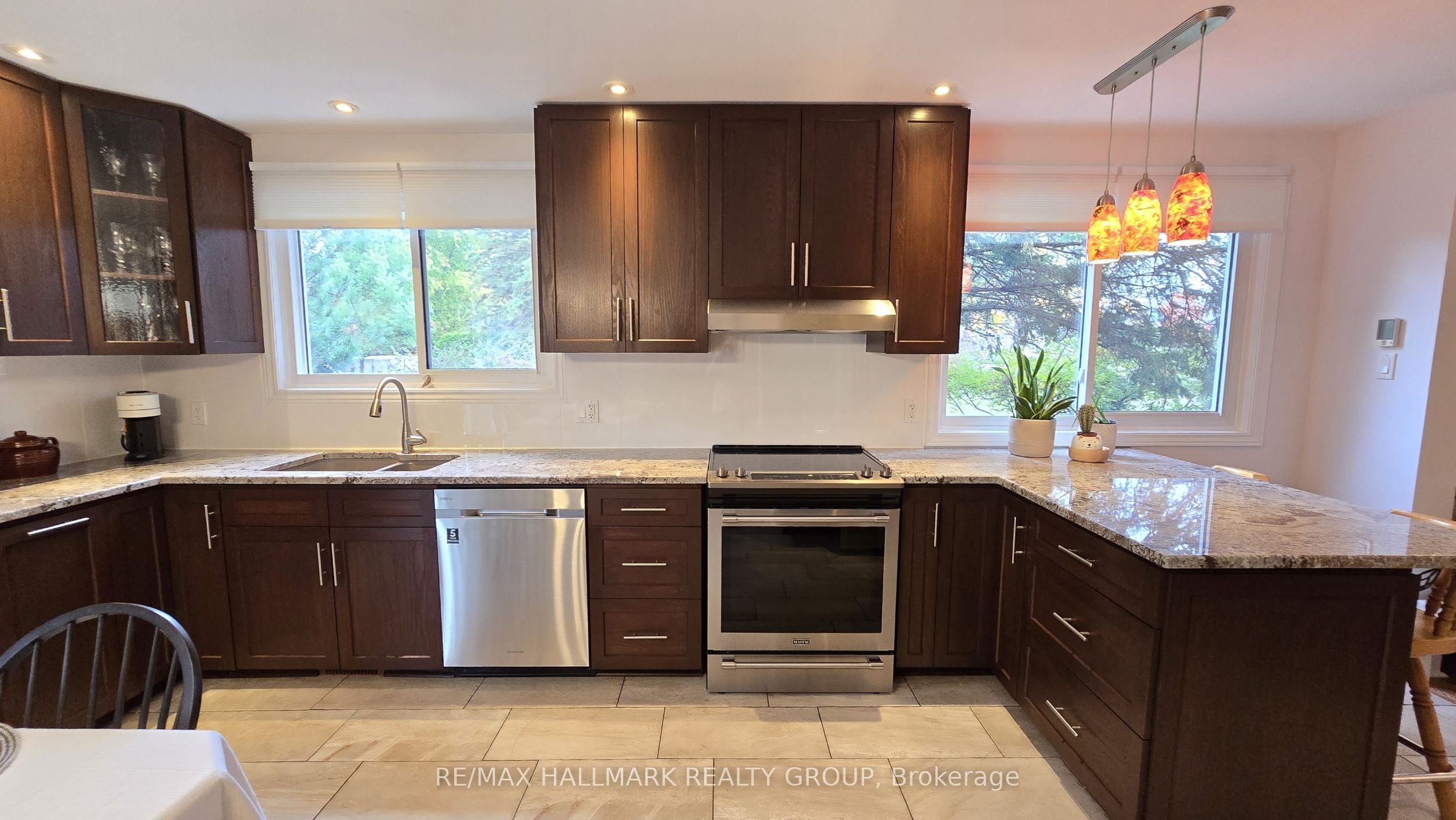 40 Huntsman Crescent Property Photo 6