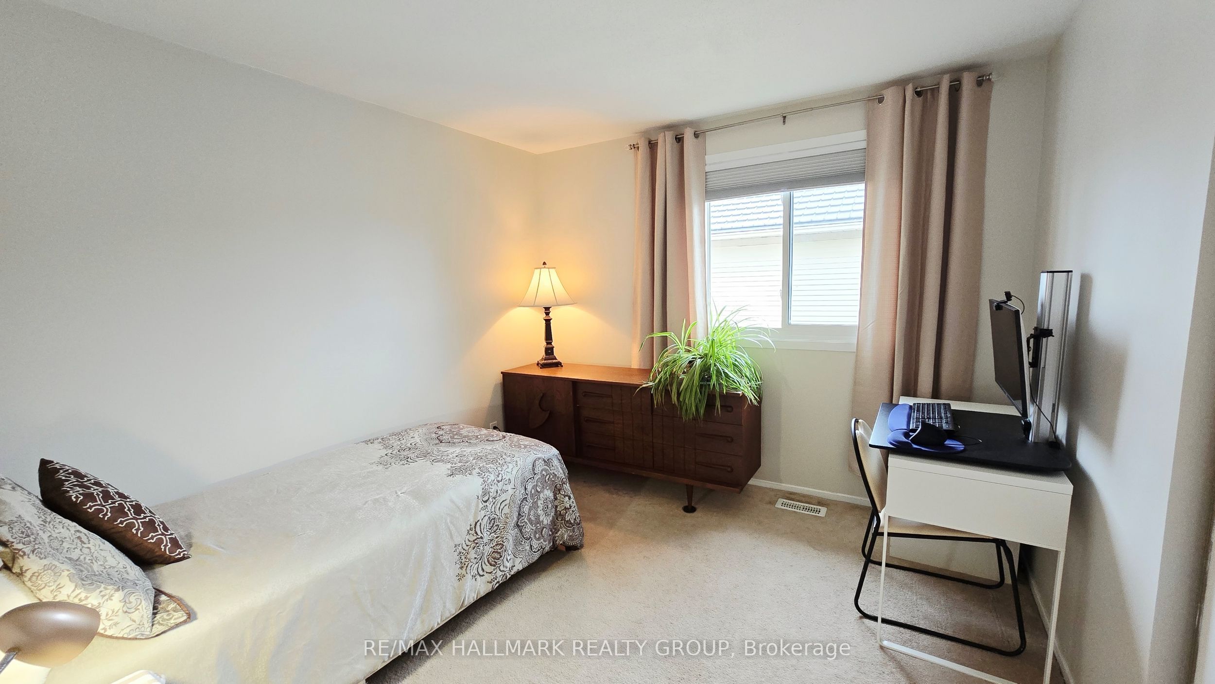 40 Huntsman Crescent Property Photo 22