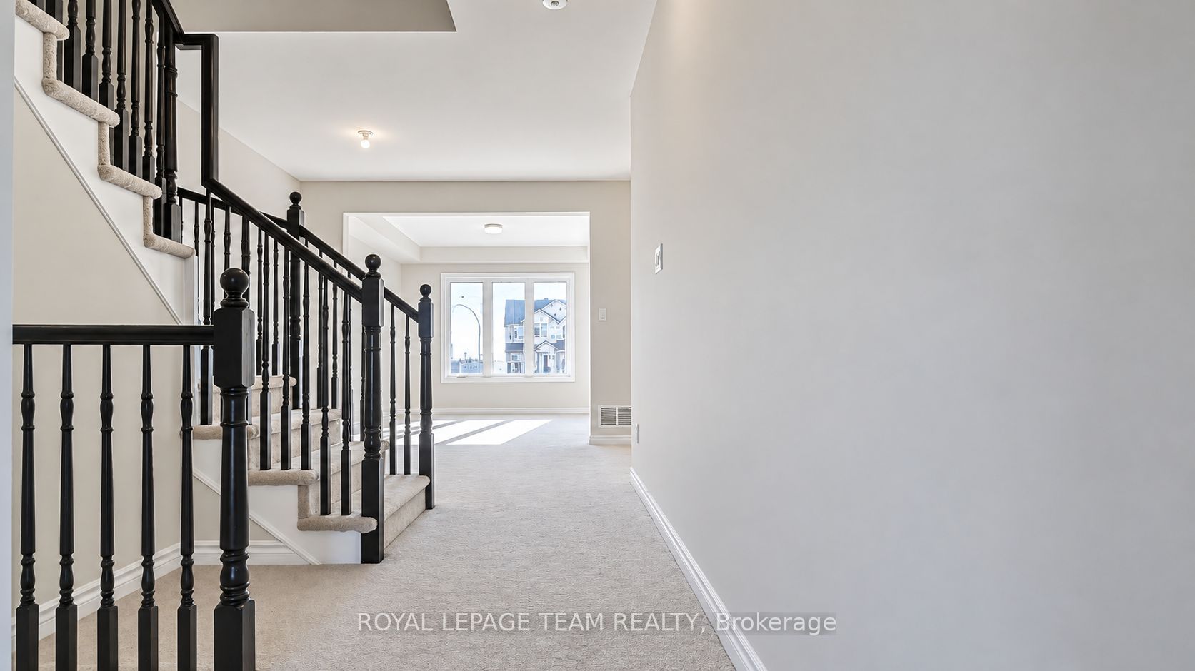 268 Atima Circle Property Photo 2
