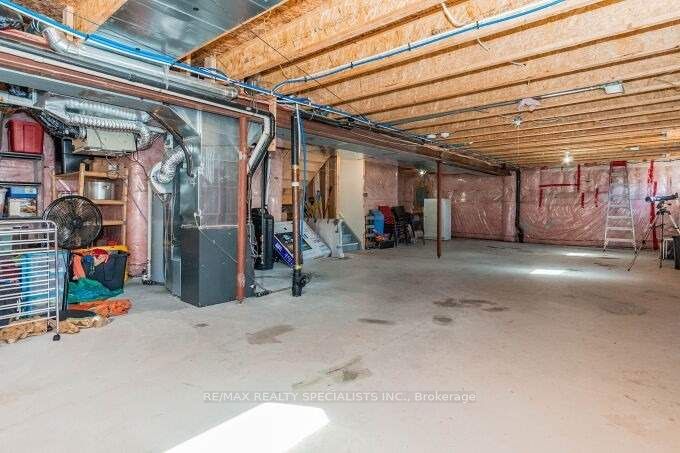 4 Mithcell Crescent Property Photo 16