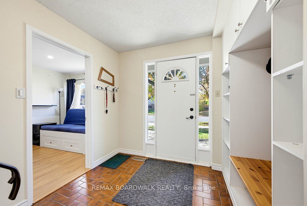 29 Southpark Drive Property Photo 4