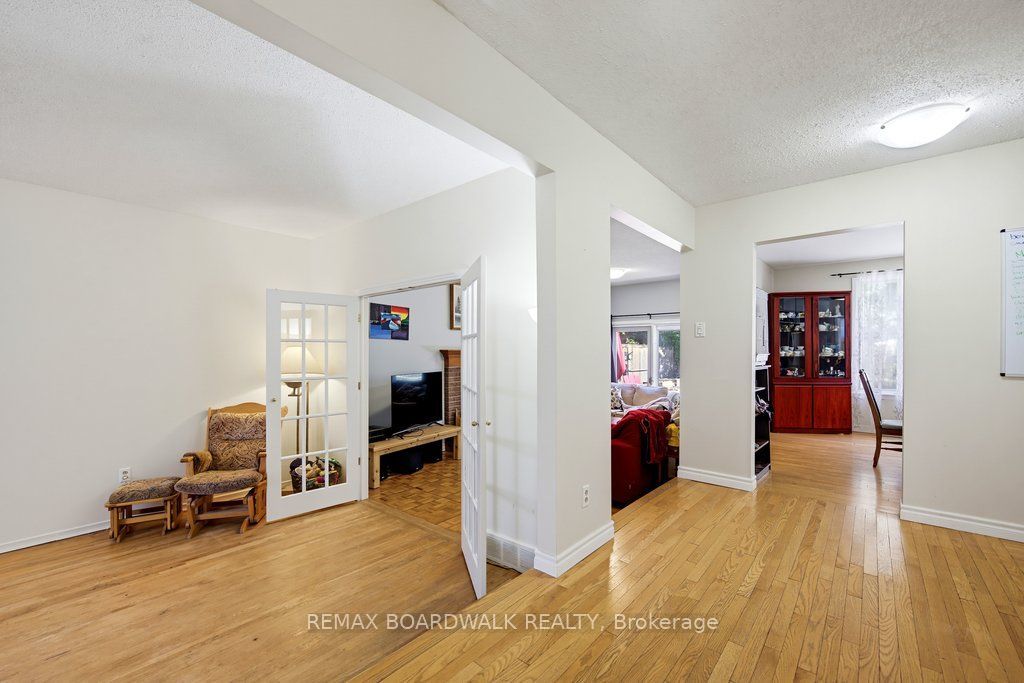 29 Southpark Drive Property Photo 7