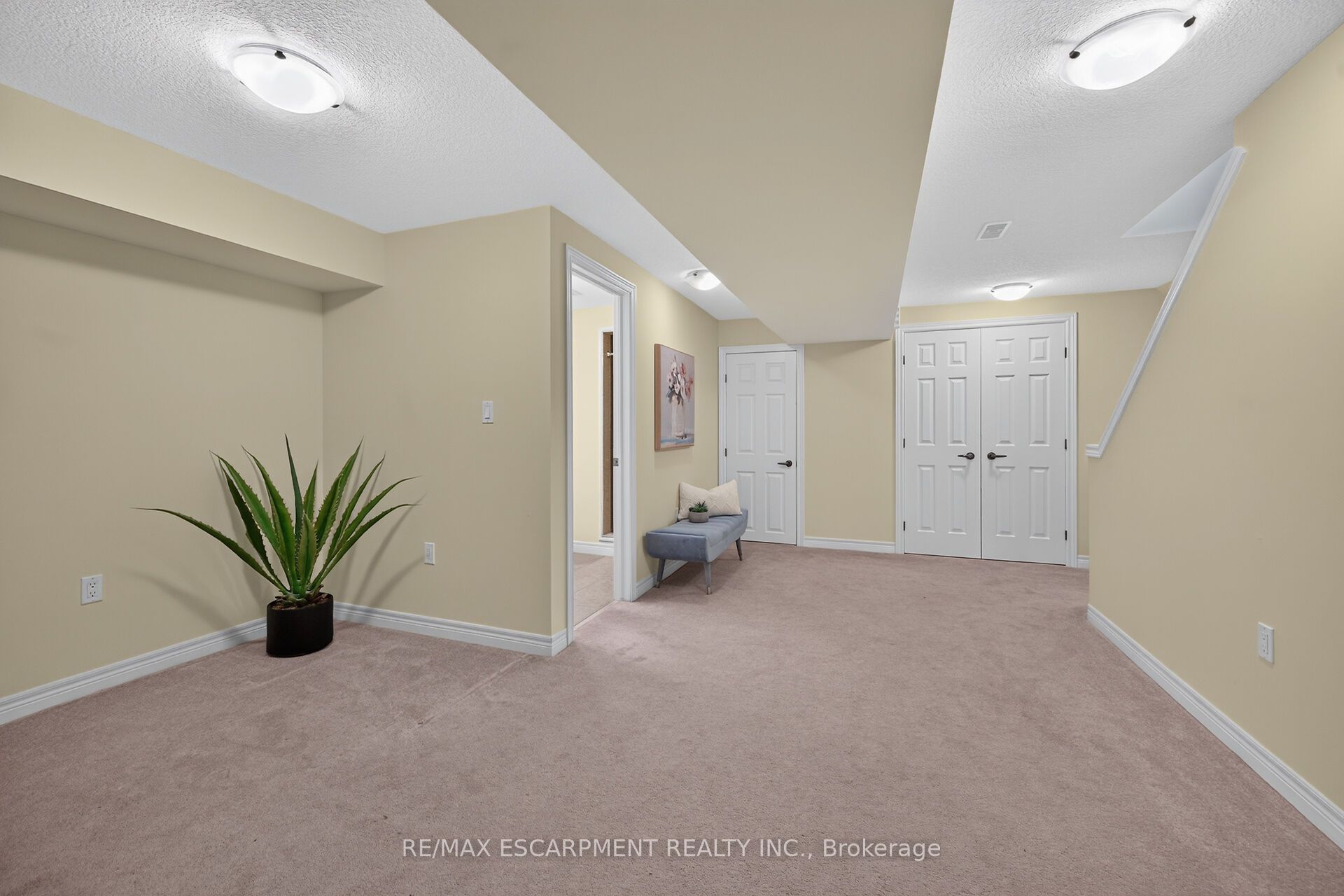 5 Hillgartner Lane Property Photo 32