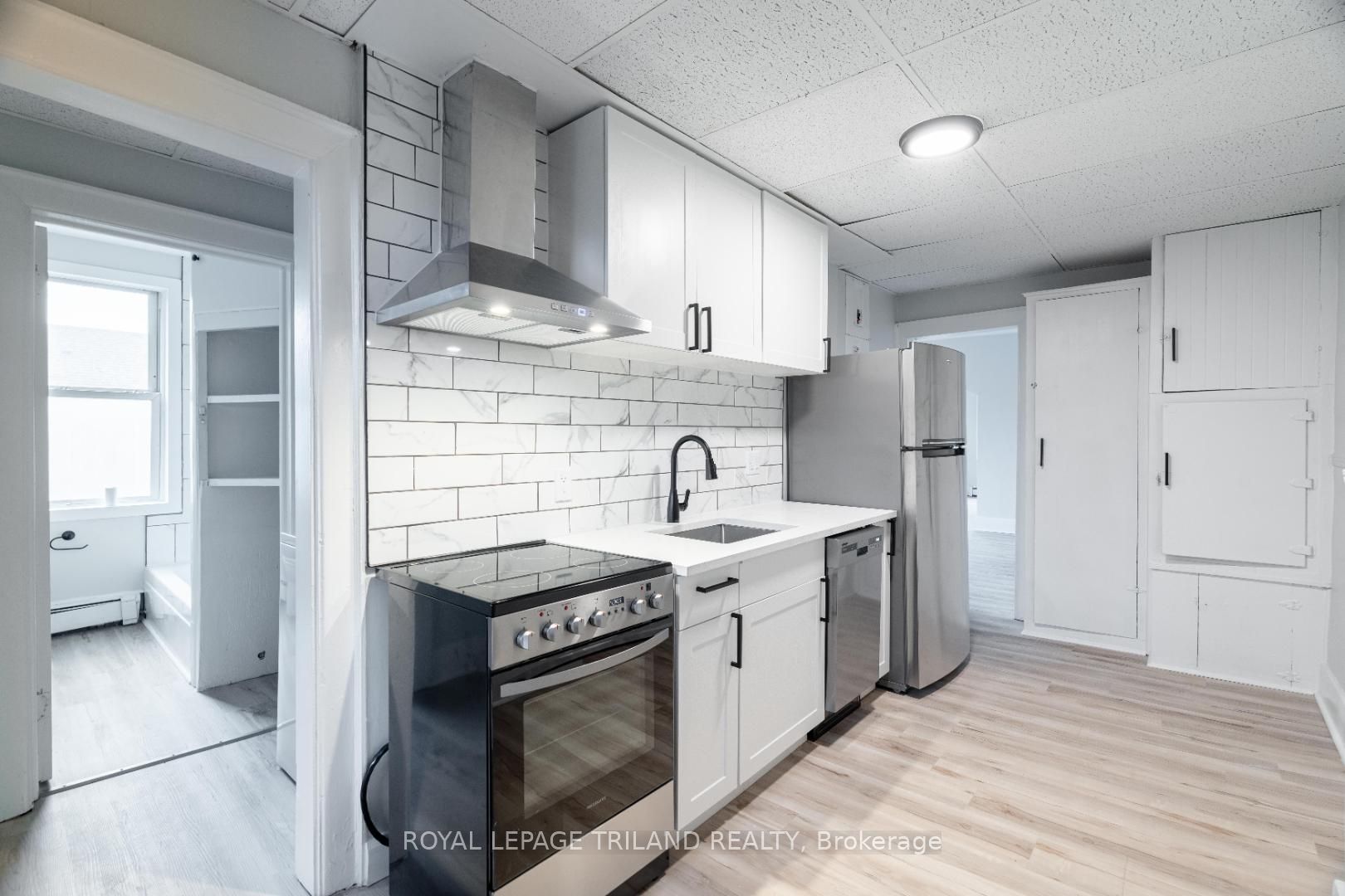 425 Mckenzie Avenue 3 Property Photo 10