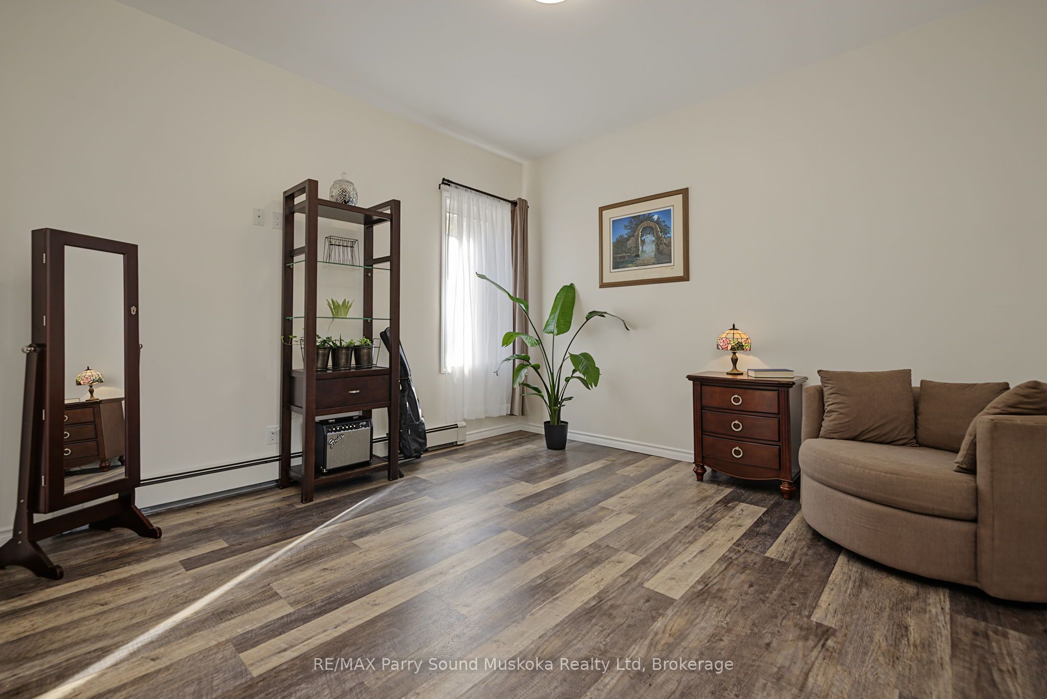 50 Bowes Street Property Photo 15
