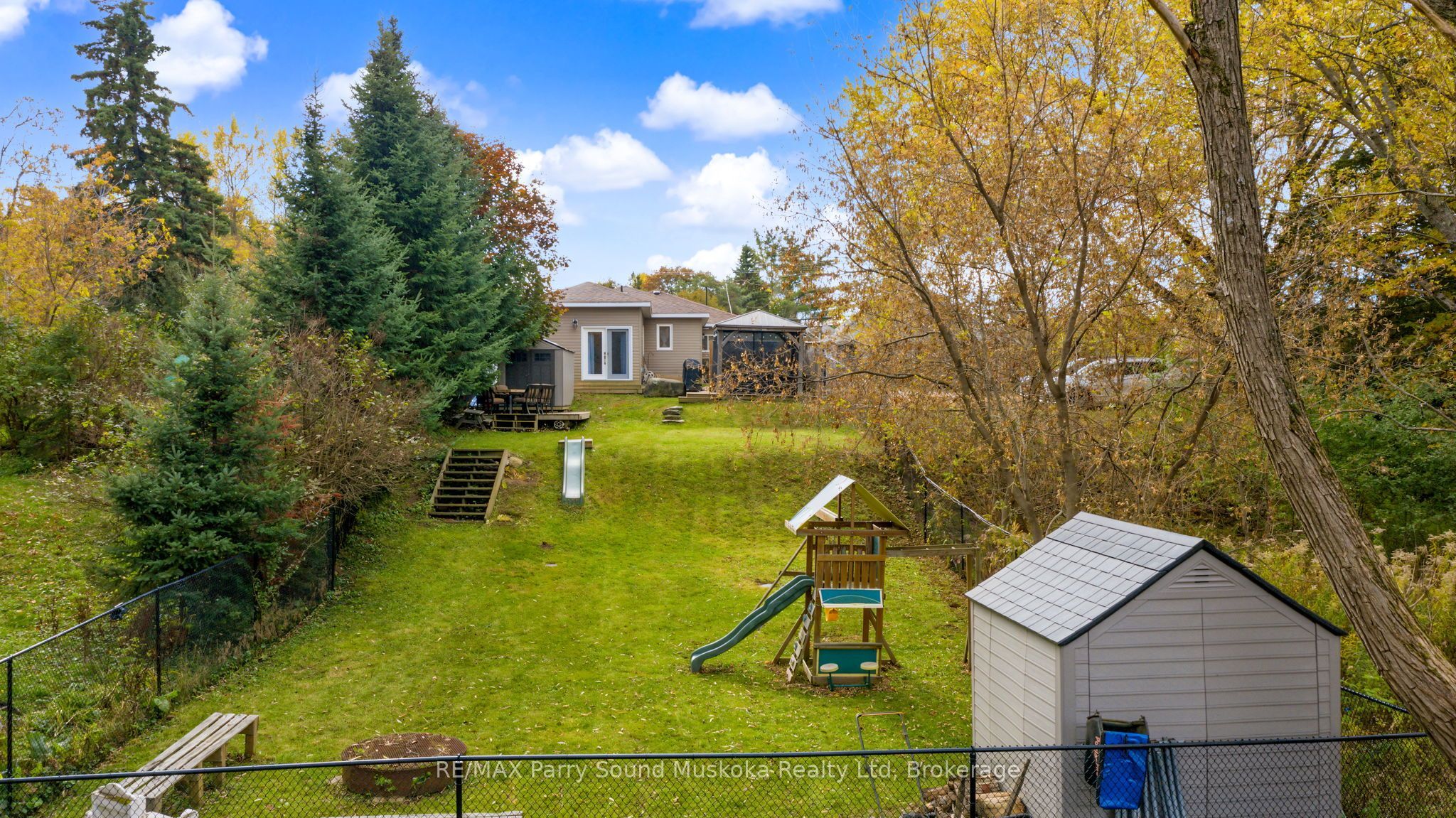 50 Bowes Street Property Photo 24