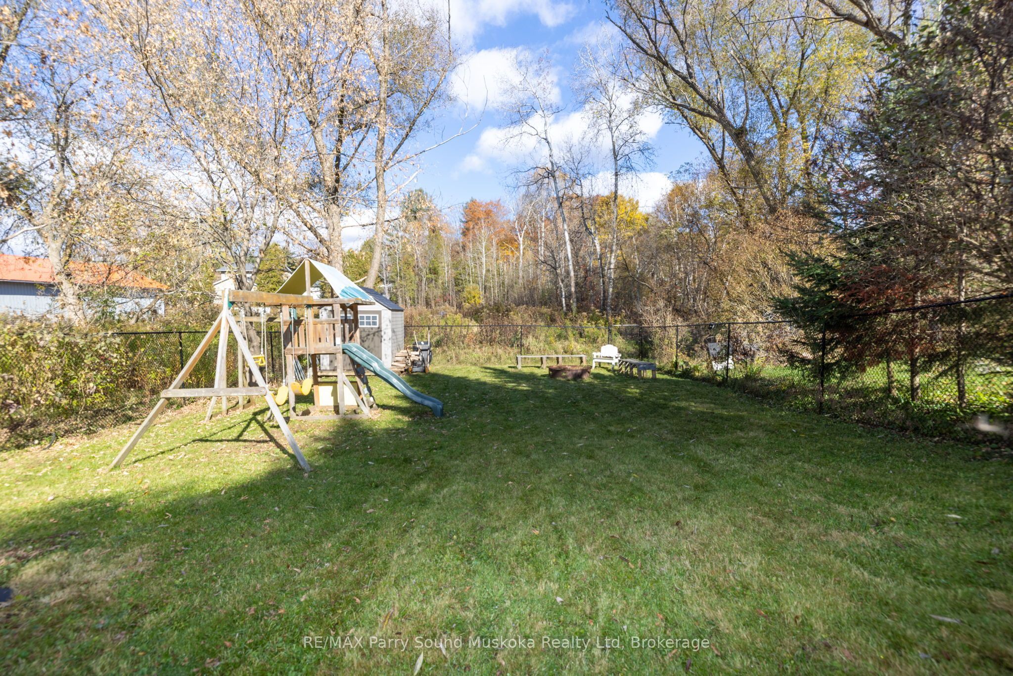 50 Bowes Street Property Photo 26