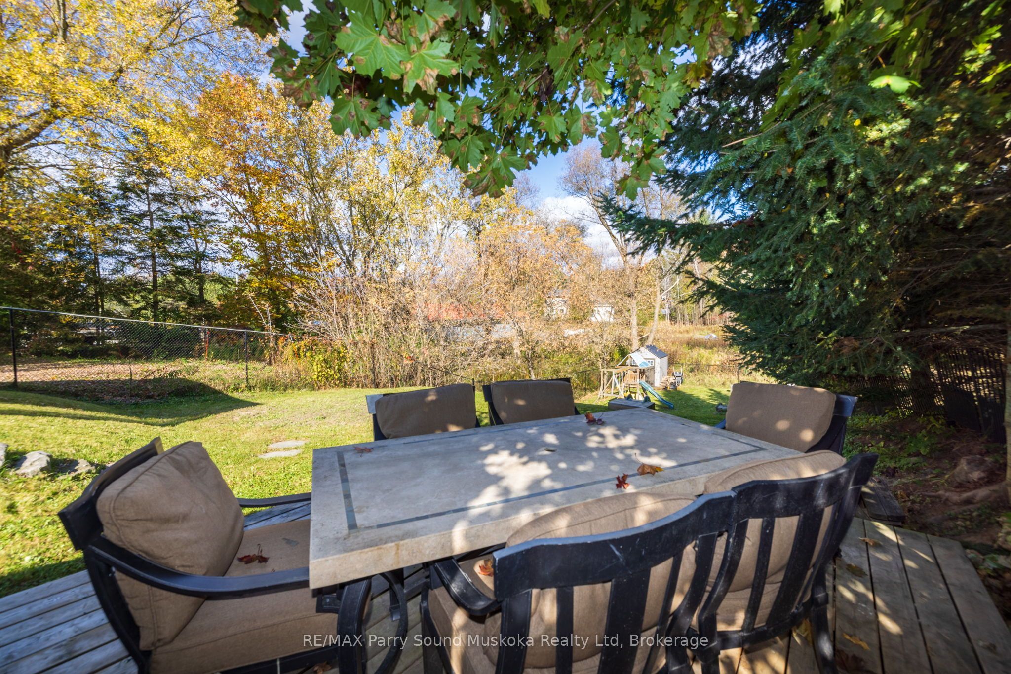 50 Bowes Street Property Photo 27