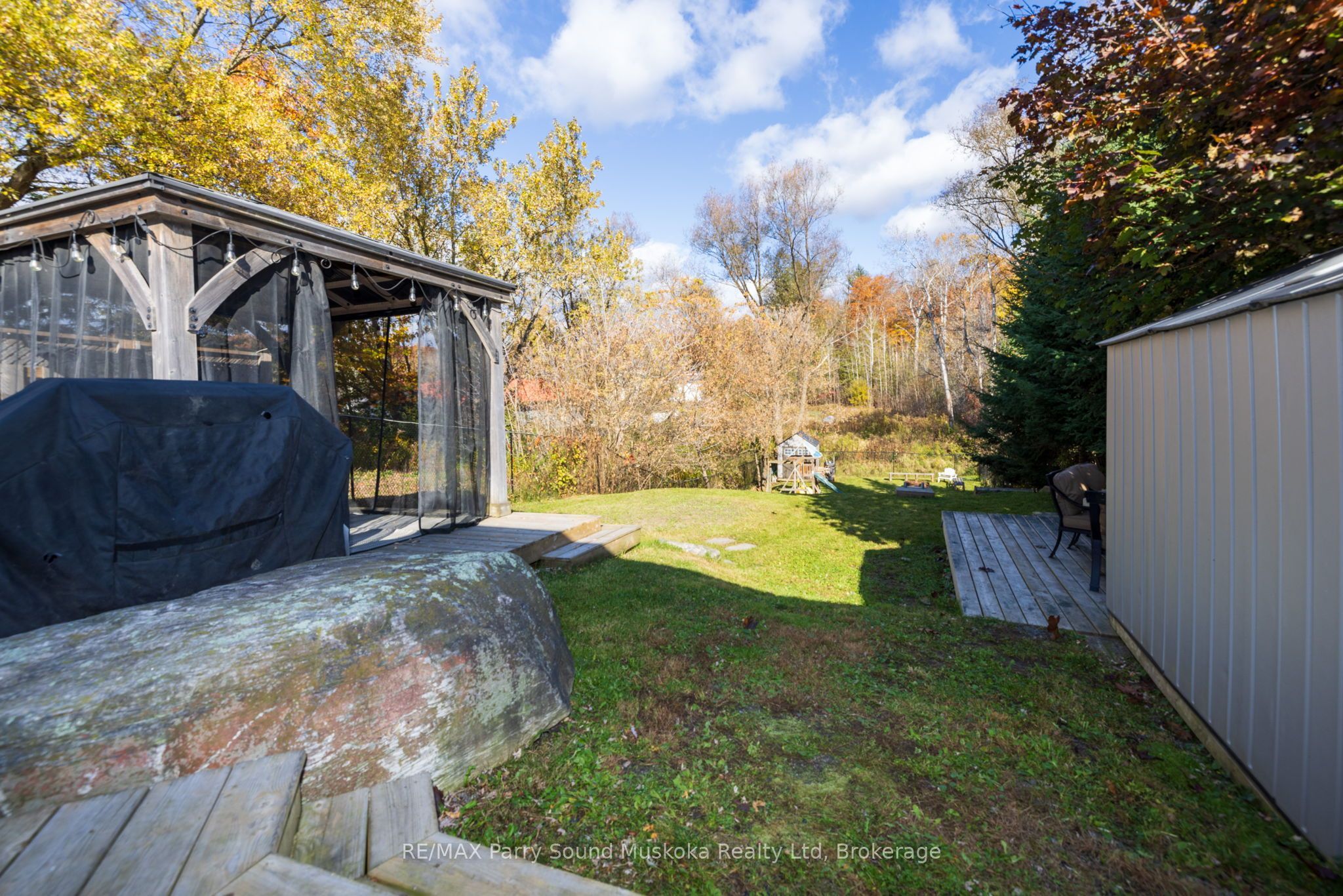 50 Bowes Street Property Photo 28