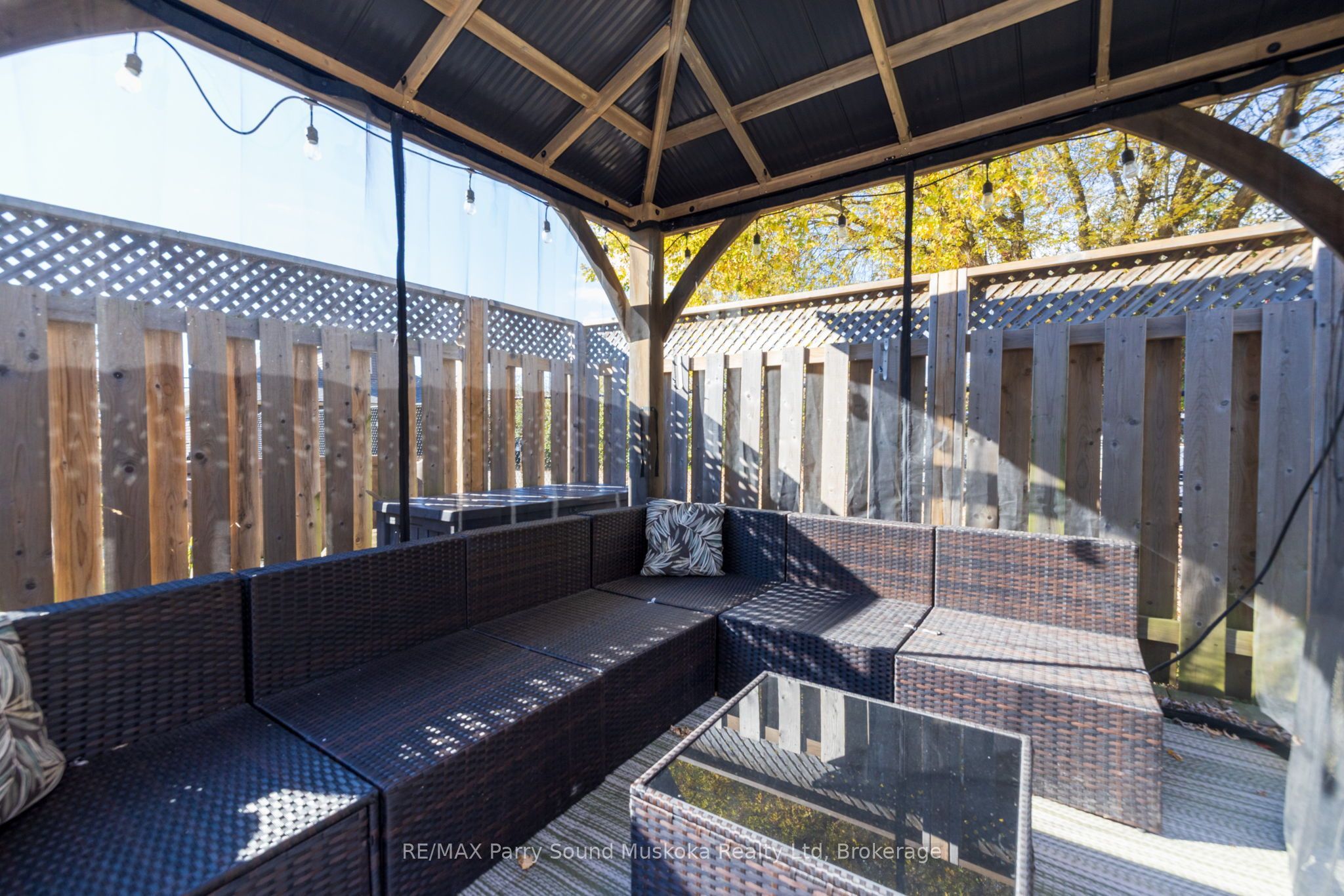 50 Bowes Street Property Photo 31