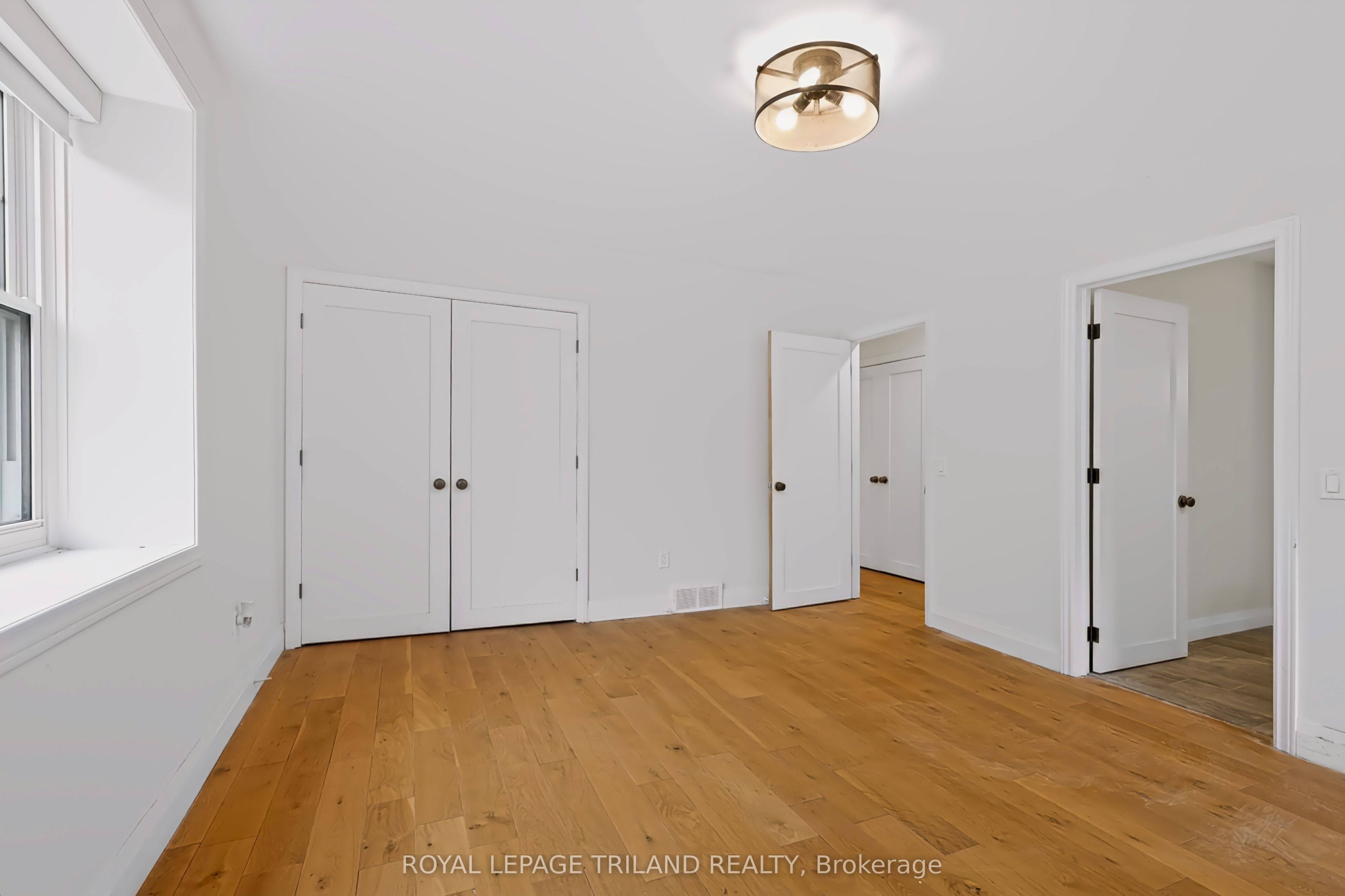 467 Commissioners Road E Property Photo 23