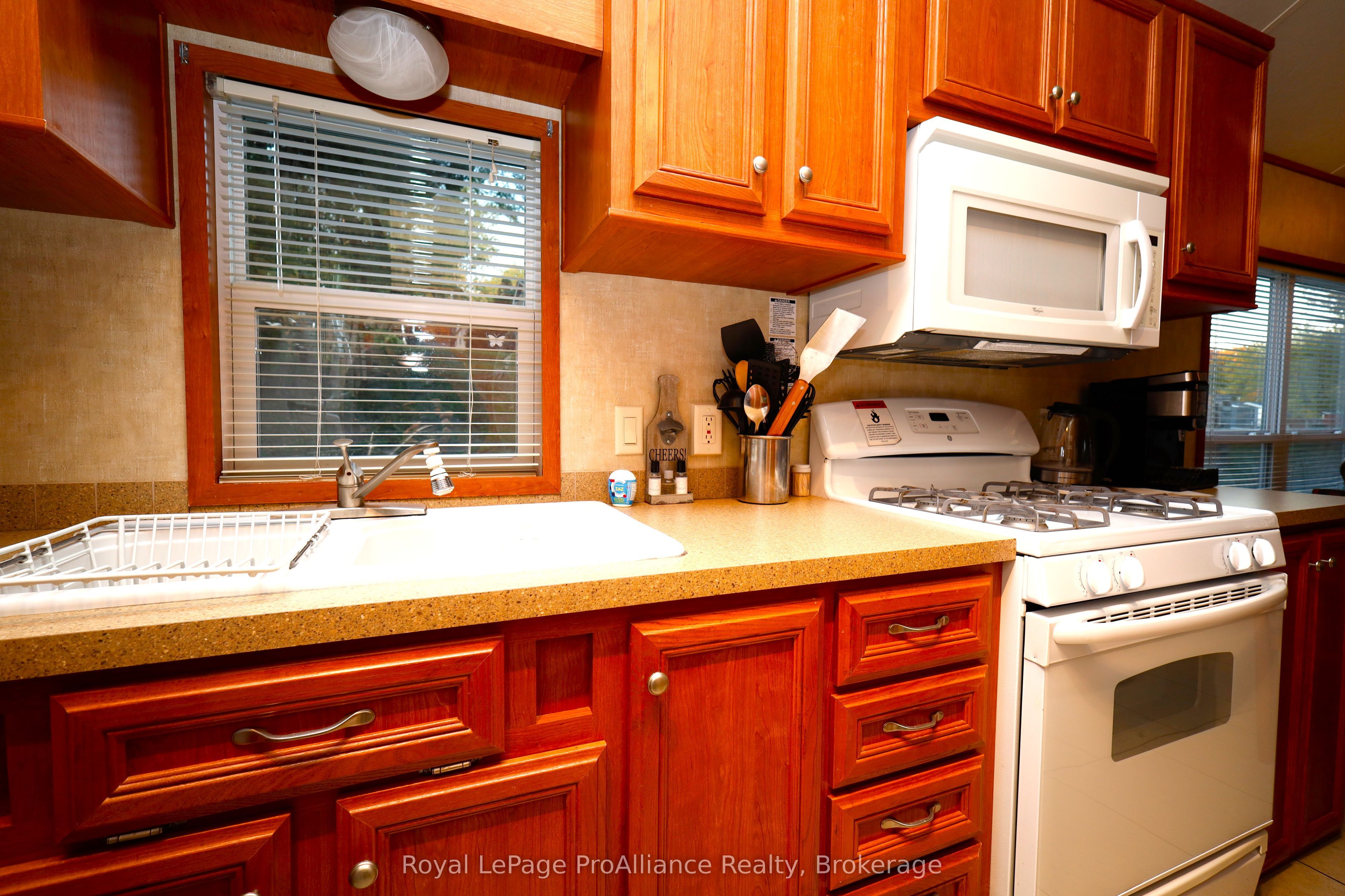 486 County Road 18 - 3 Bayside Lane Property Photo 9