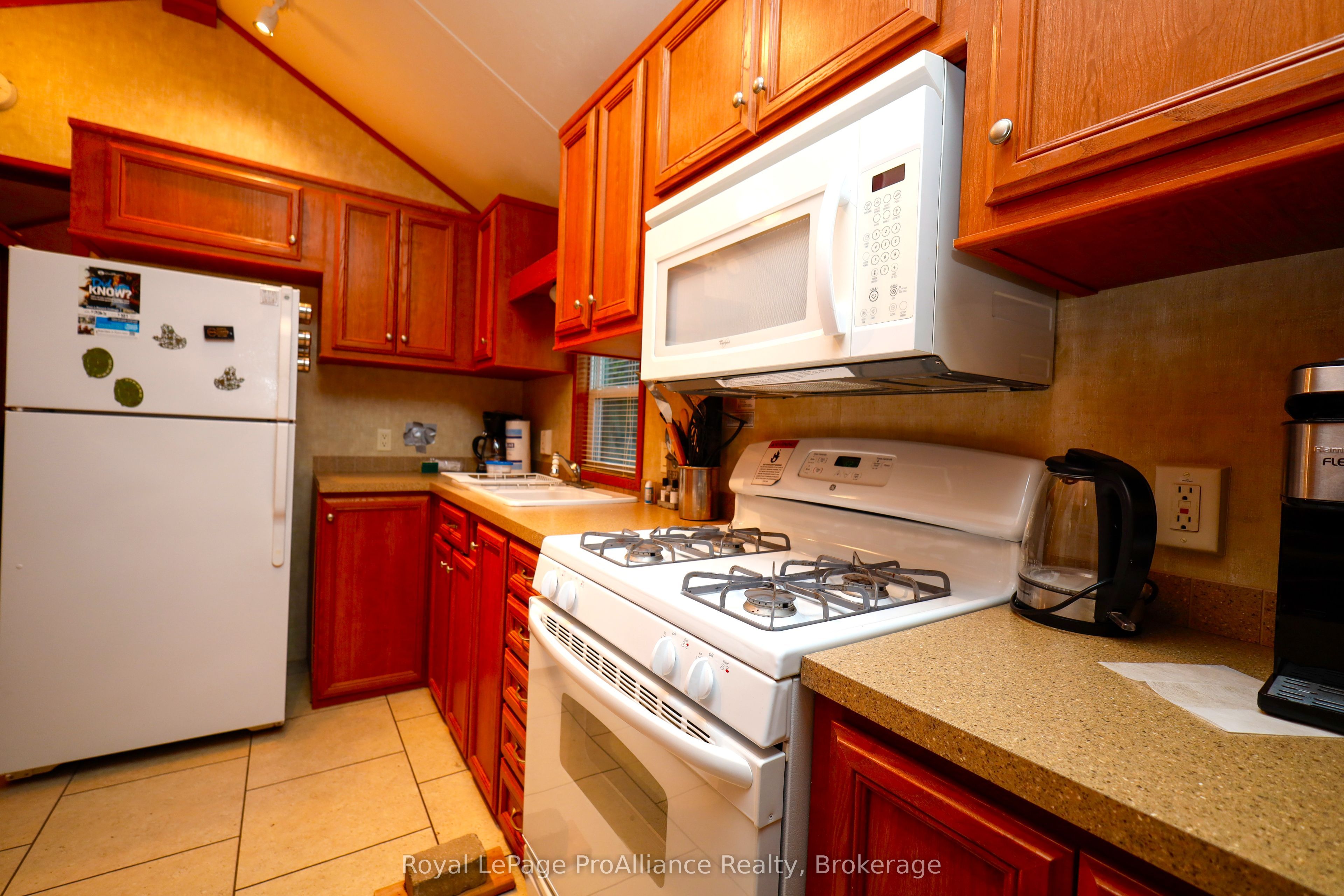 486 County Road 18 - 3 Bayside Lane Property Photo 10