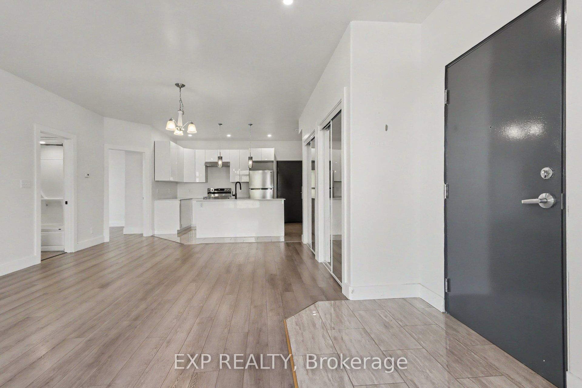 117 W Drummond Street W 4 Property Photo 10