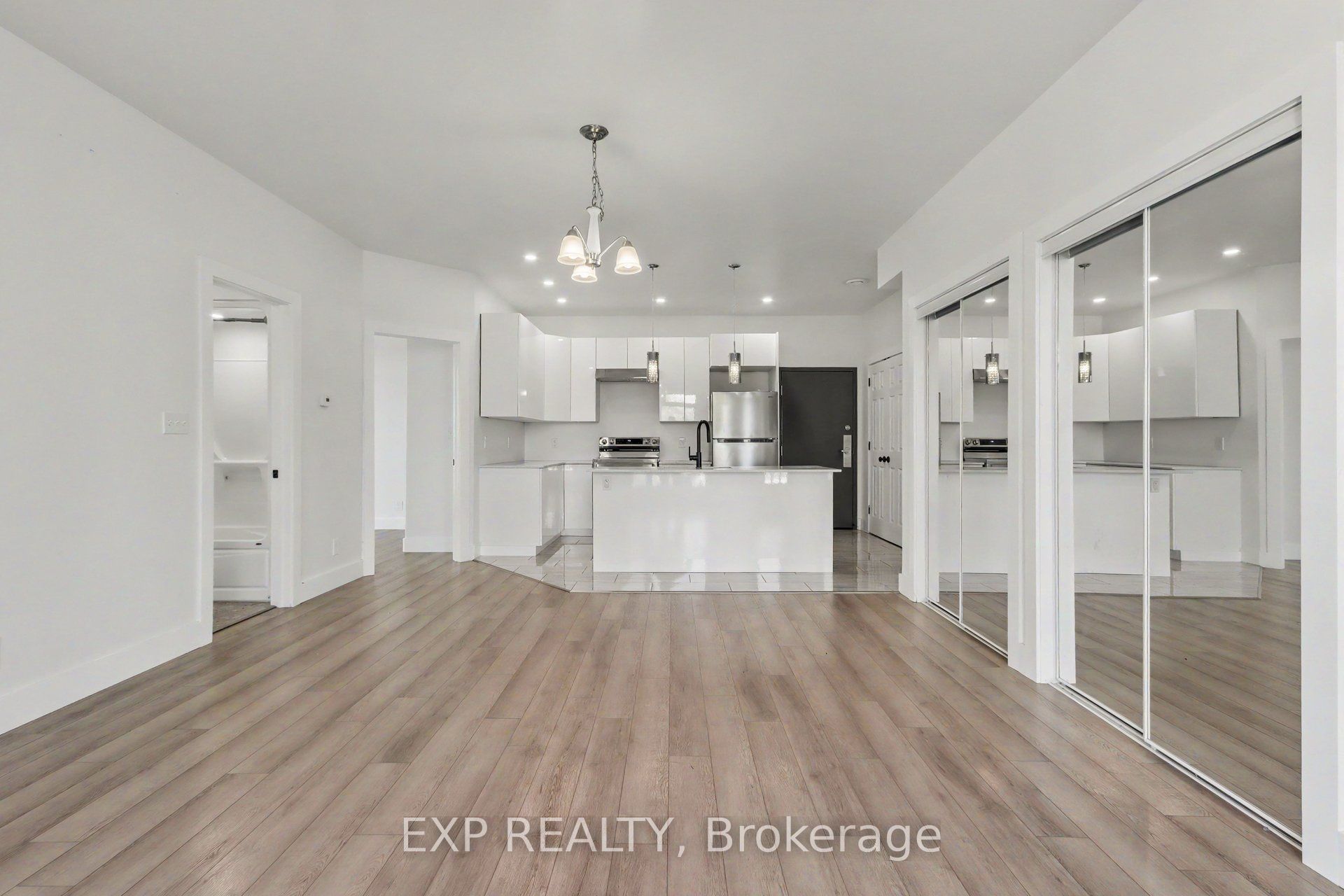 117 W Drummond Street W 4 Property Photo 11